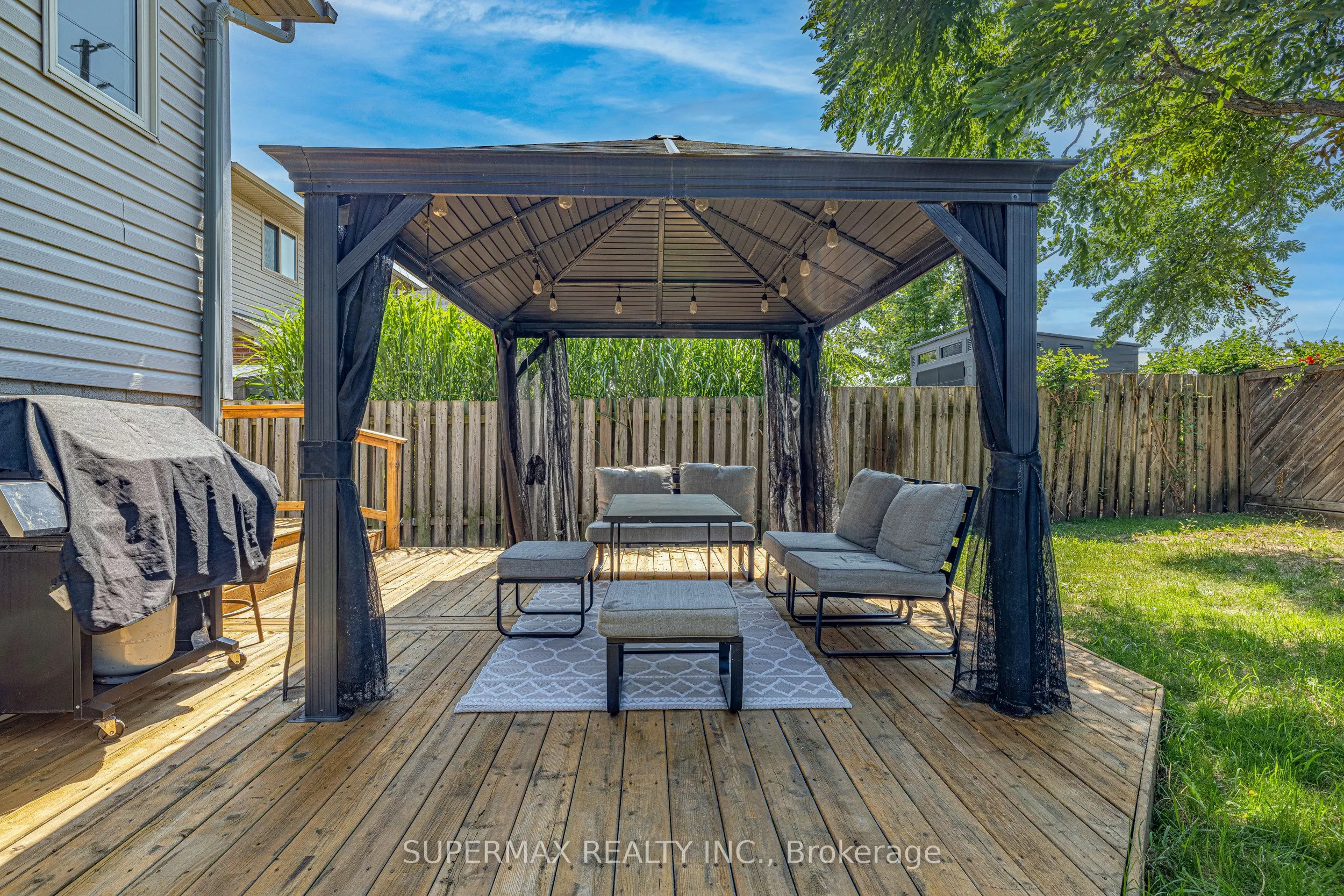 93 Hagerman Crescent