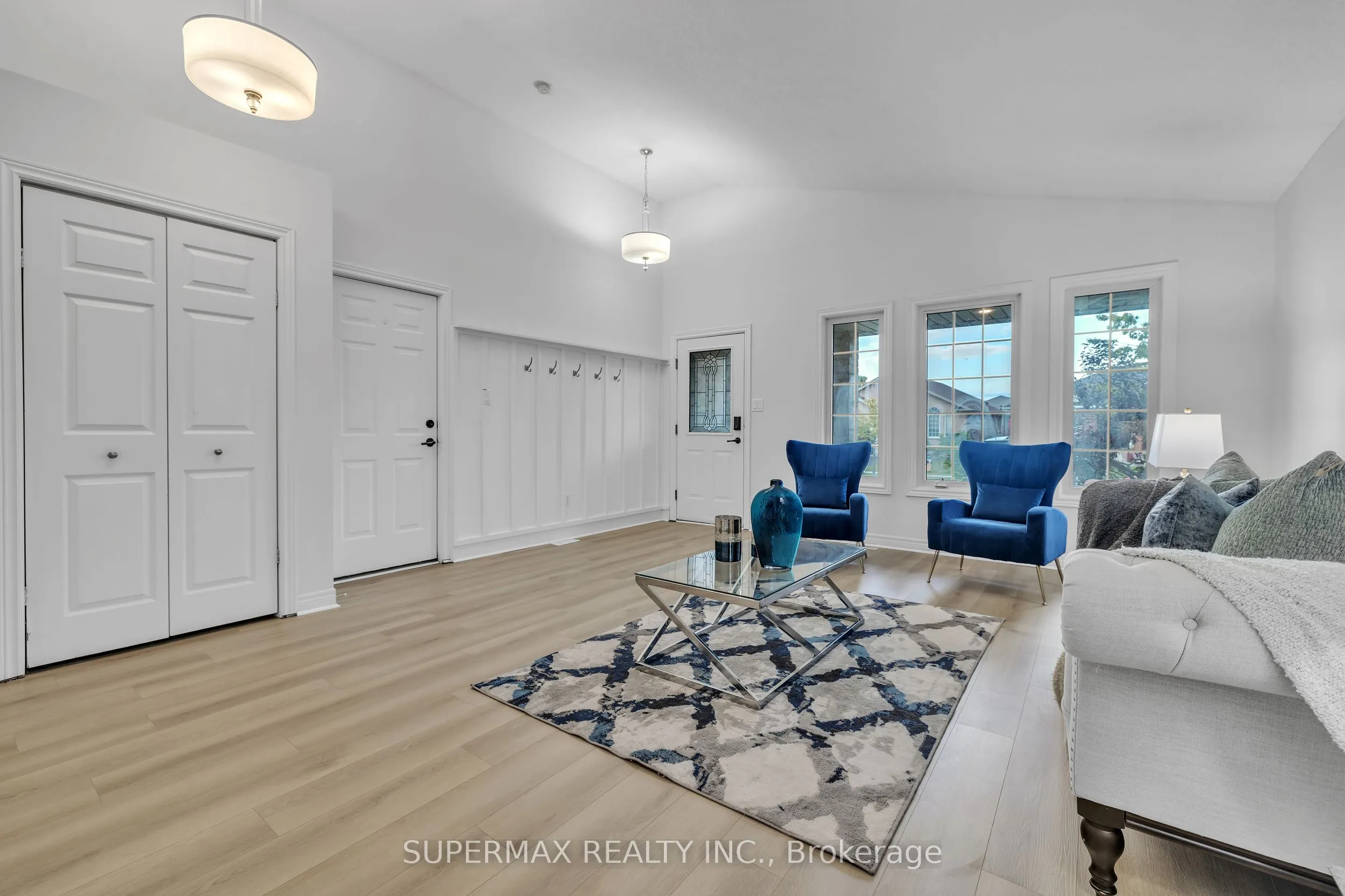 93 Hagerman Crescent