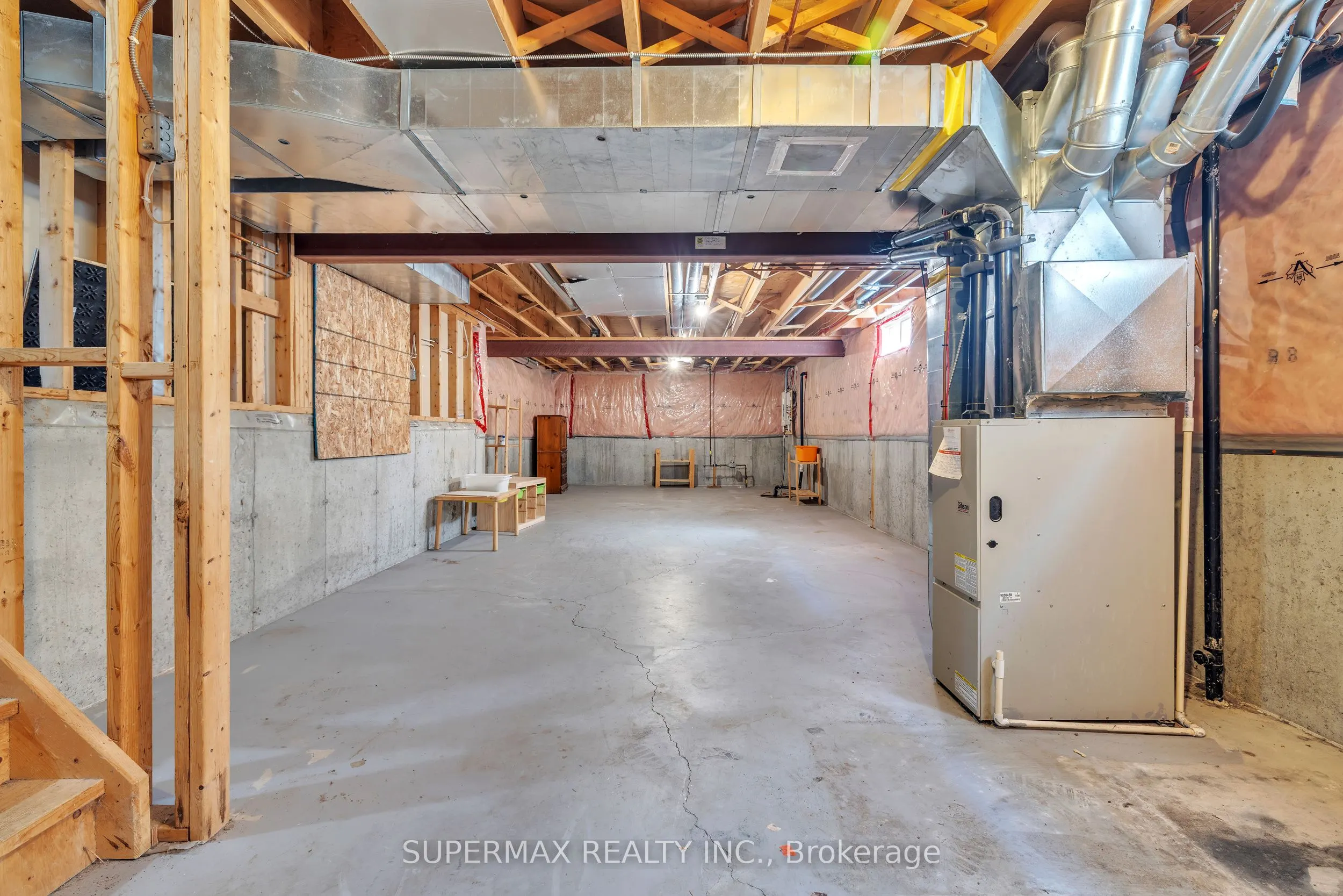 93 Hagerman Crescent