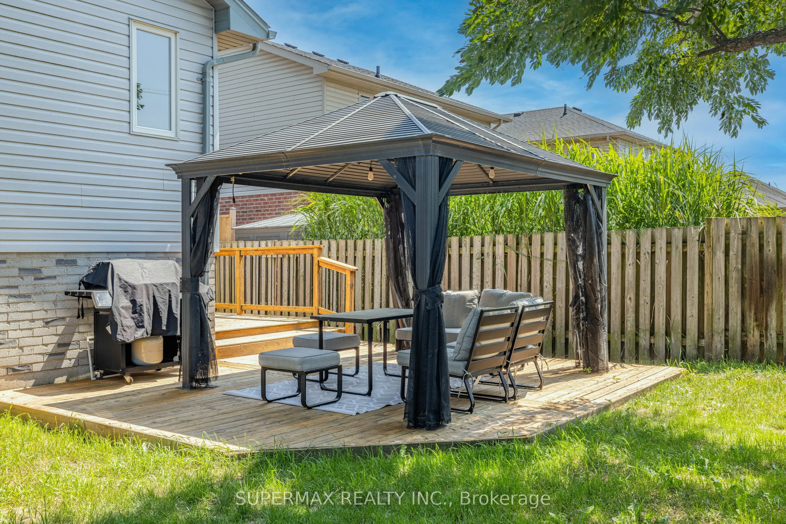 93 Hagerman Crescent