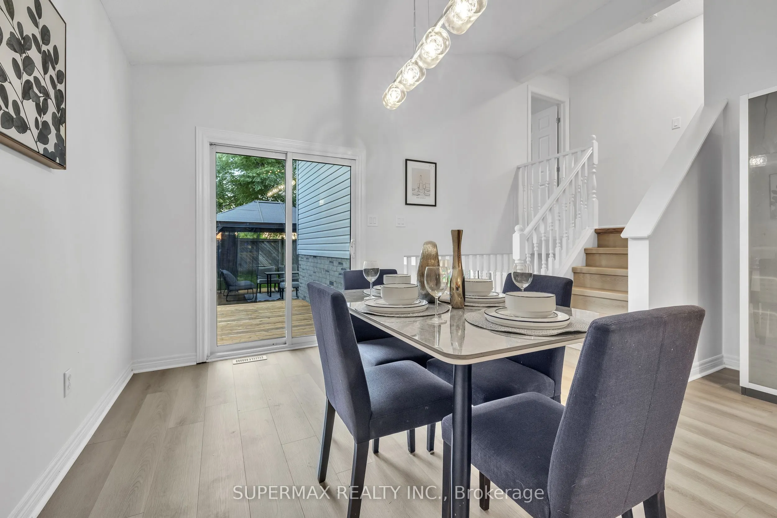 93 Hagerman Crescent