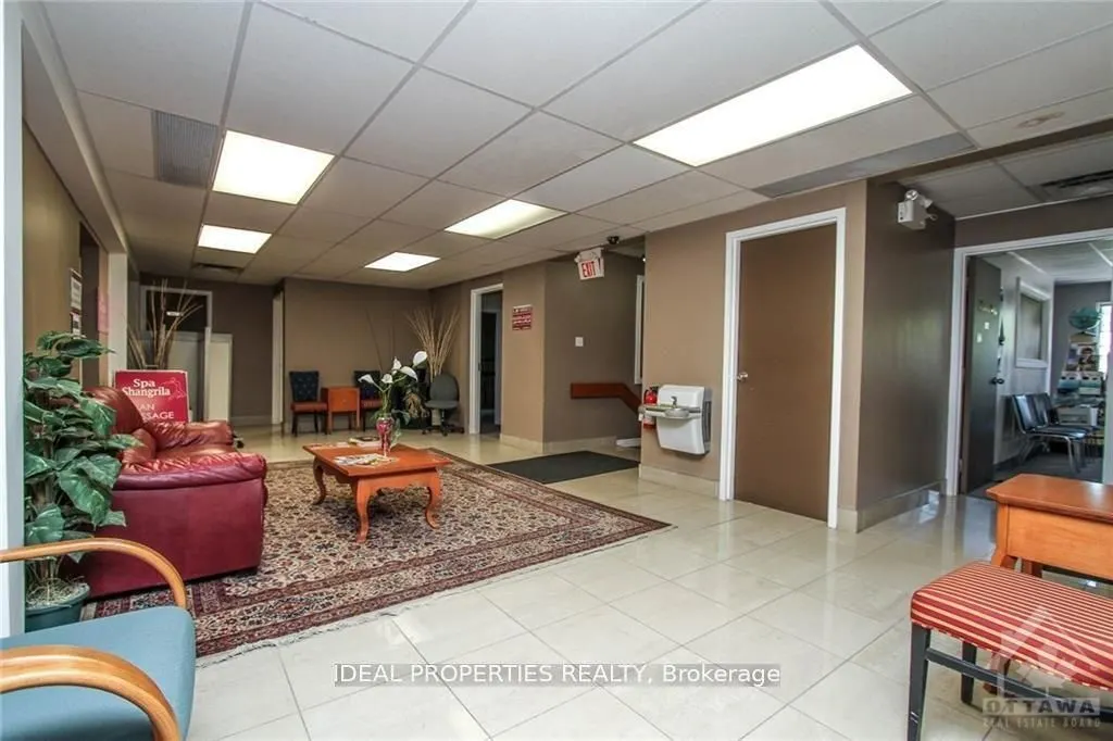 508 Gladstone Avenue, #202