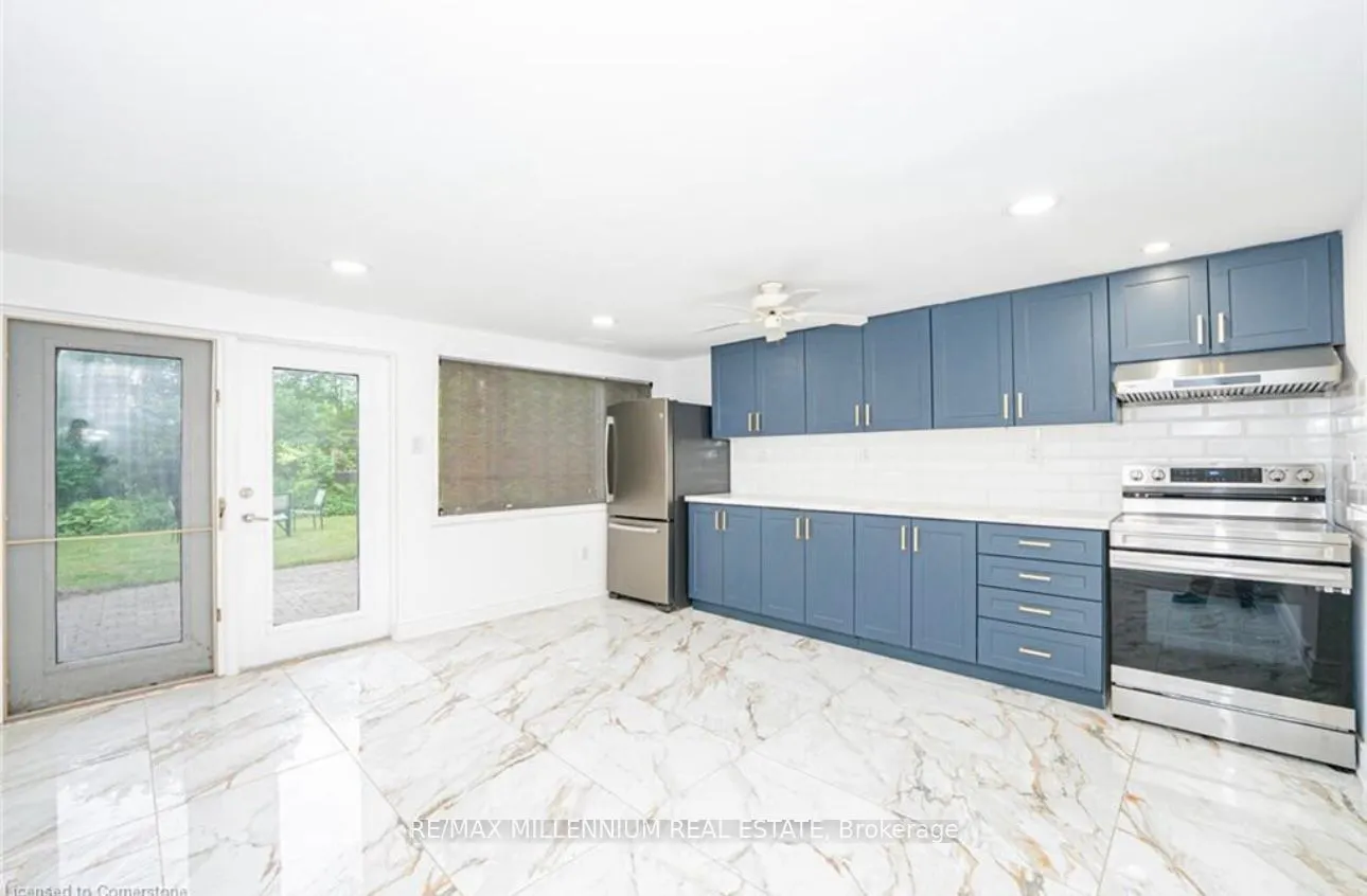 56 Scott Road, #Lower