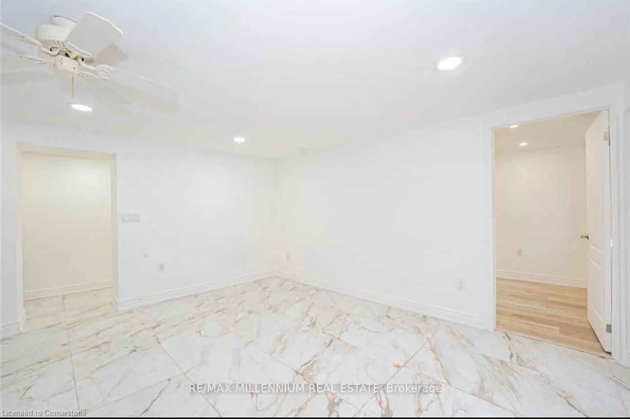 56 Scott Road, #Lower