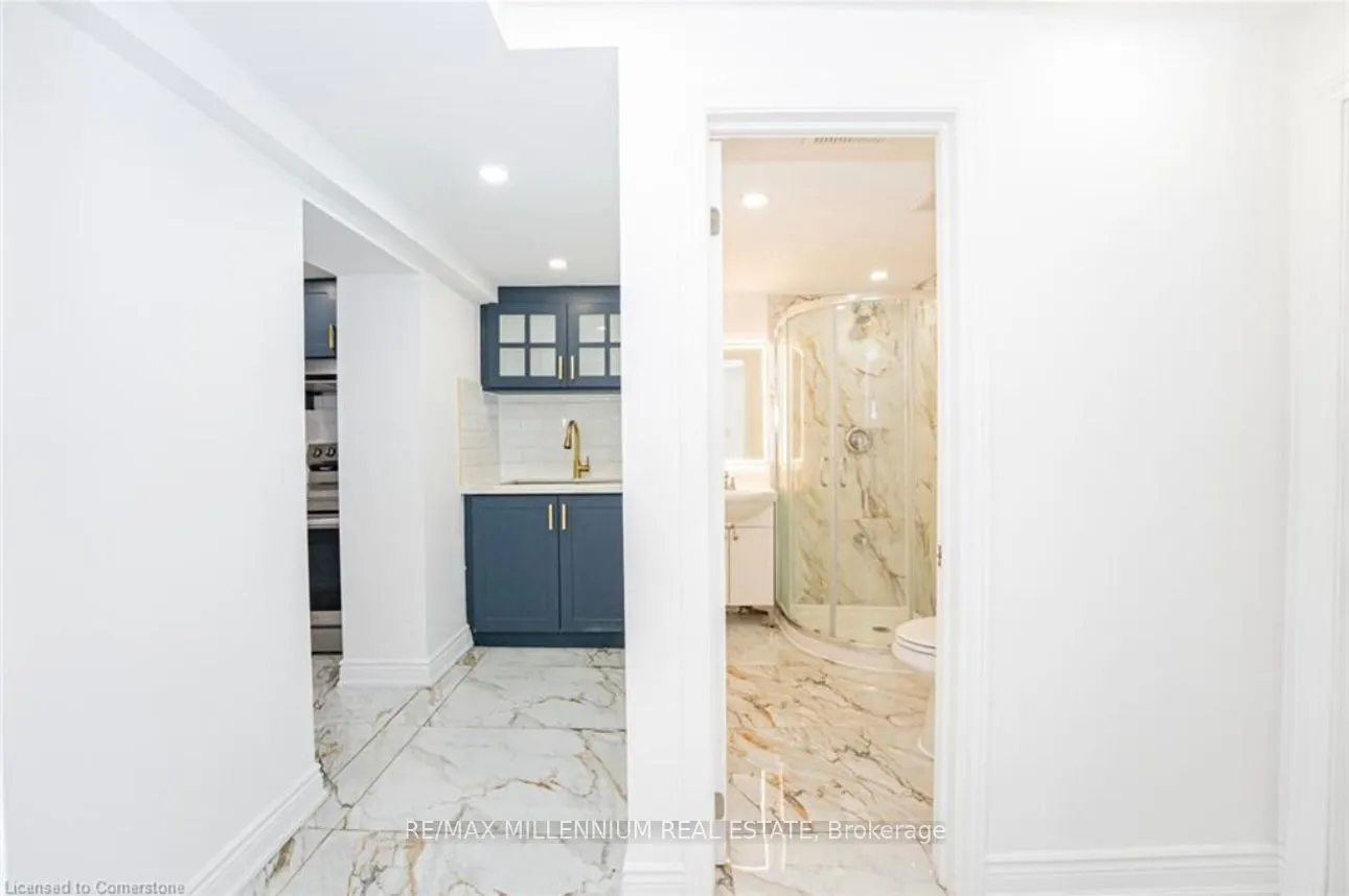 56 Scott Road, #Lower