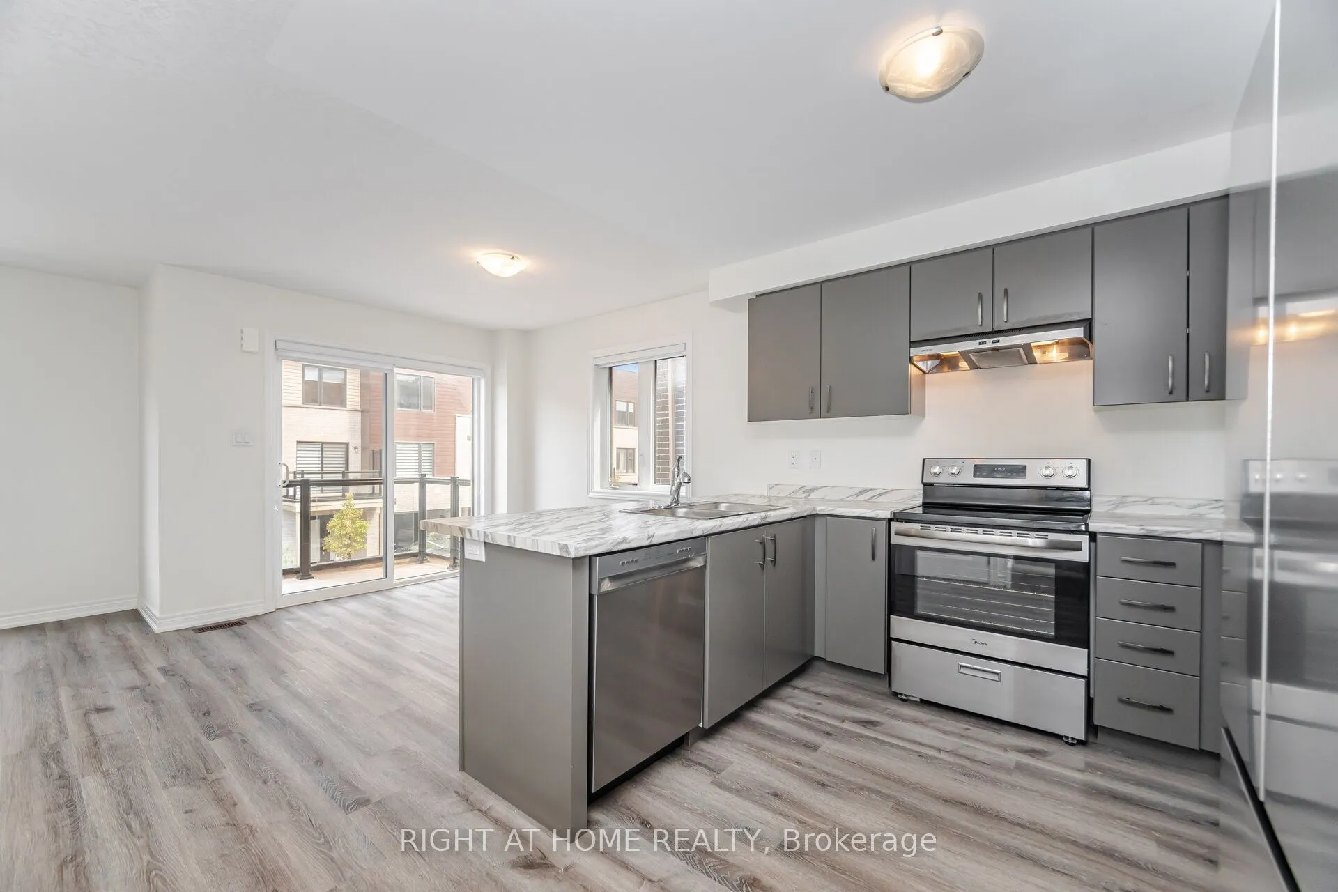 14 Dryden Lane, #100