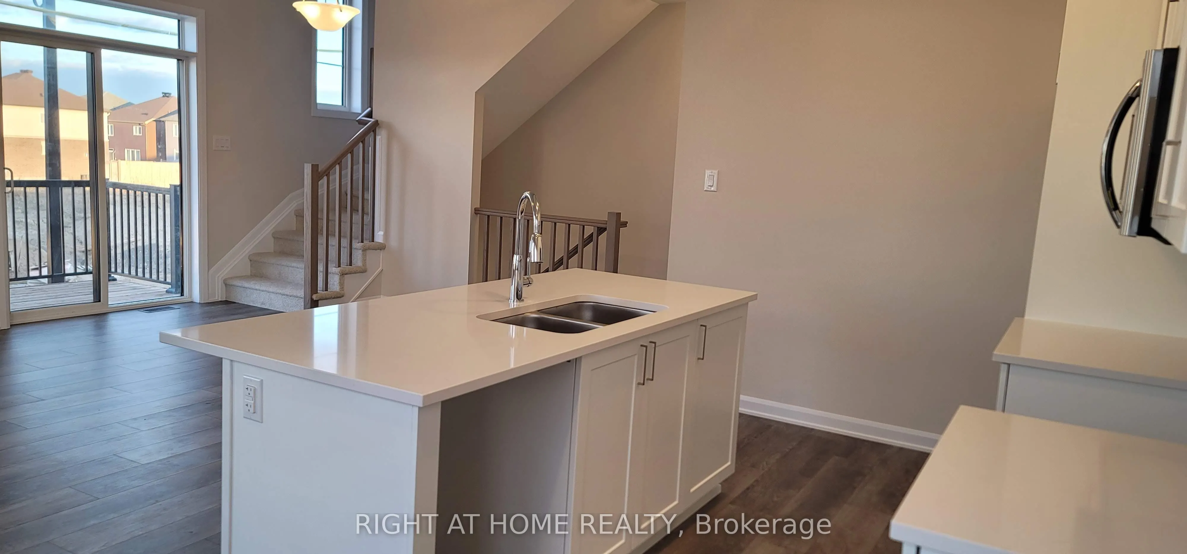 320 Raheen Court