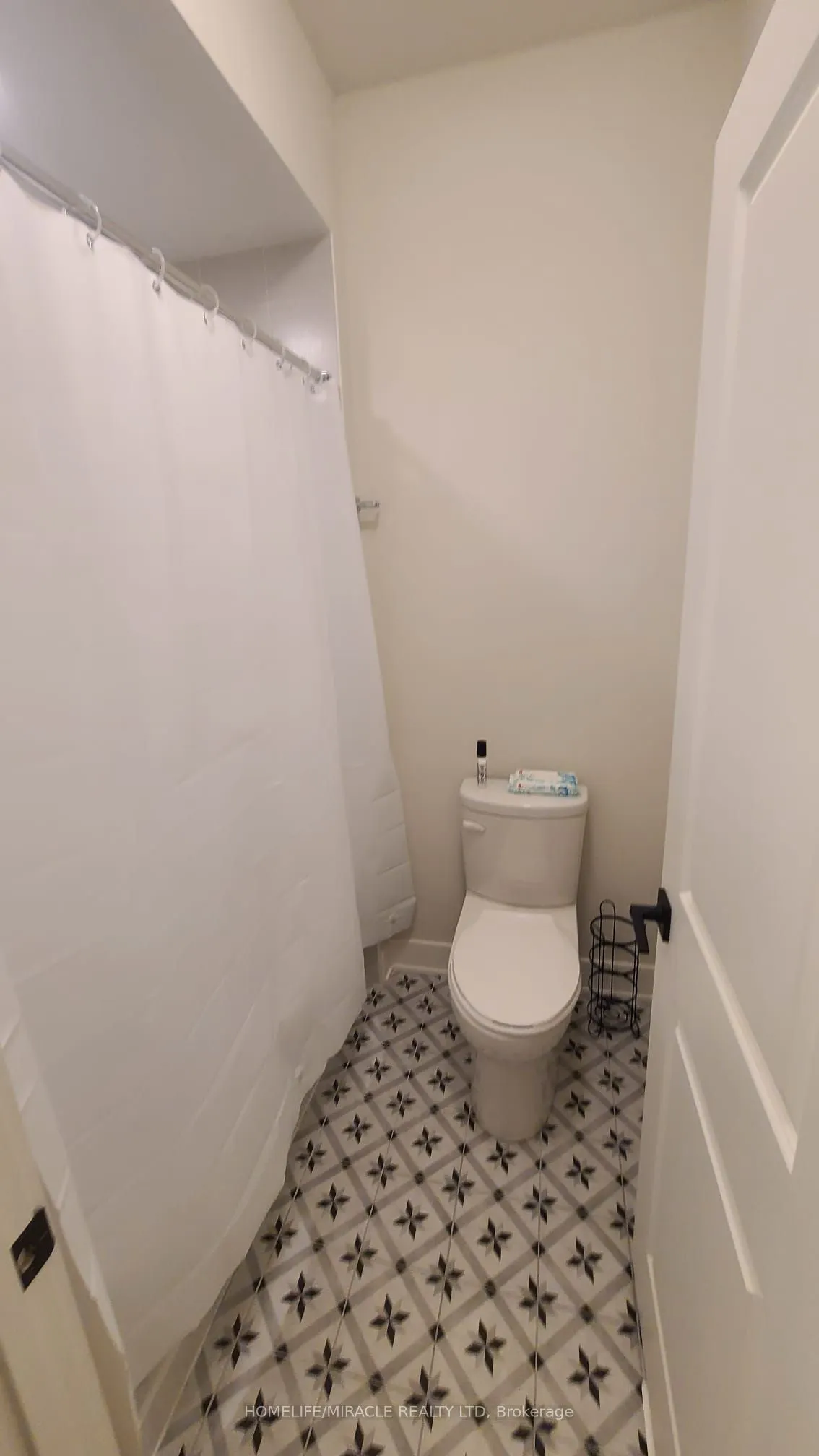 1006 Kingsridge Court, #59