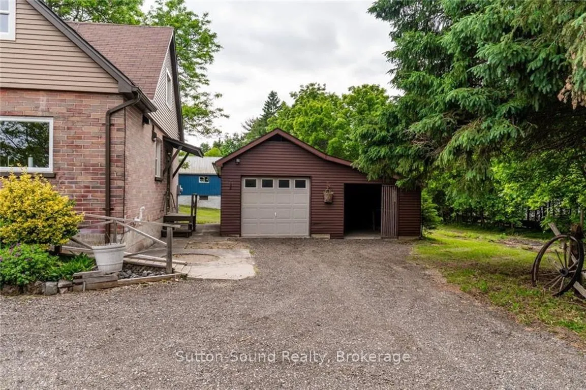 657 Brant Waterloo Road E