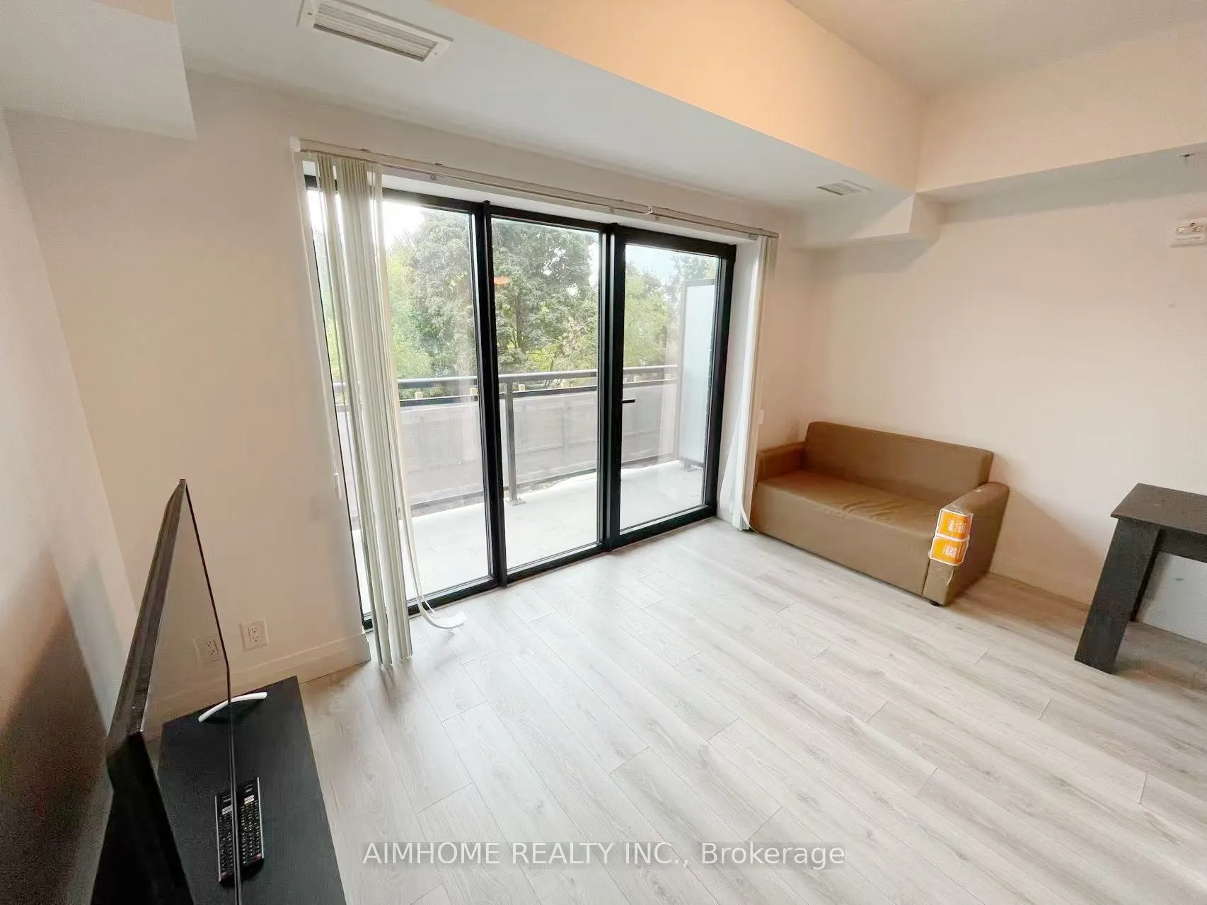 652 Princess St Street, #210