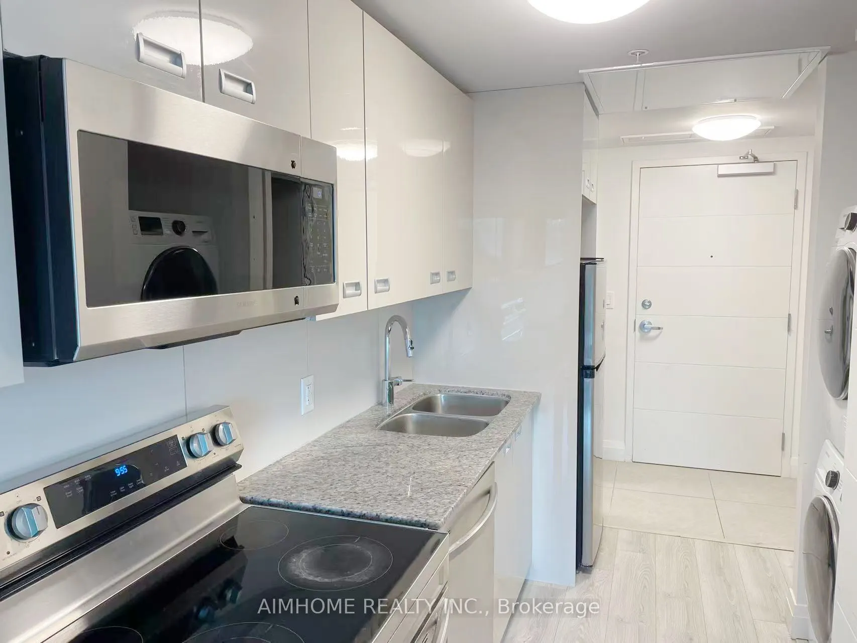 652 Princess St Street, #210