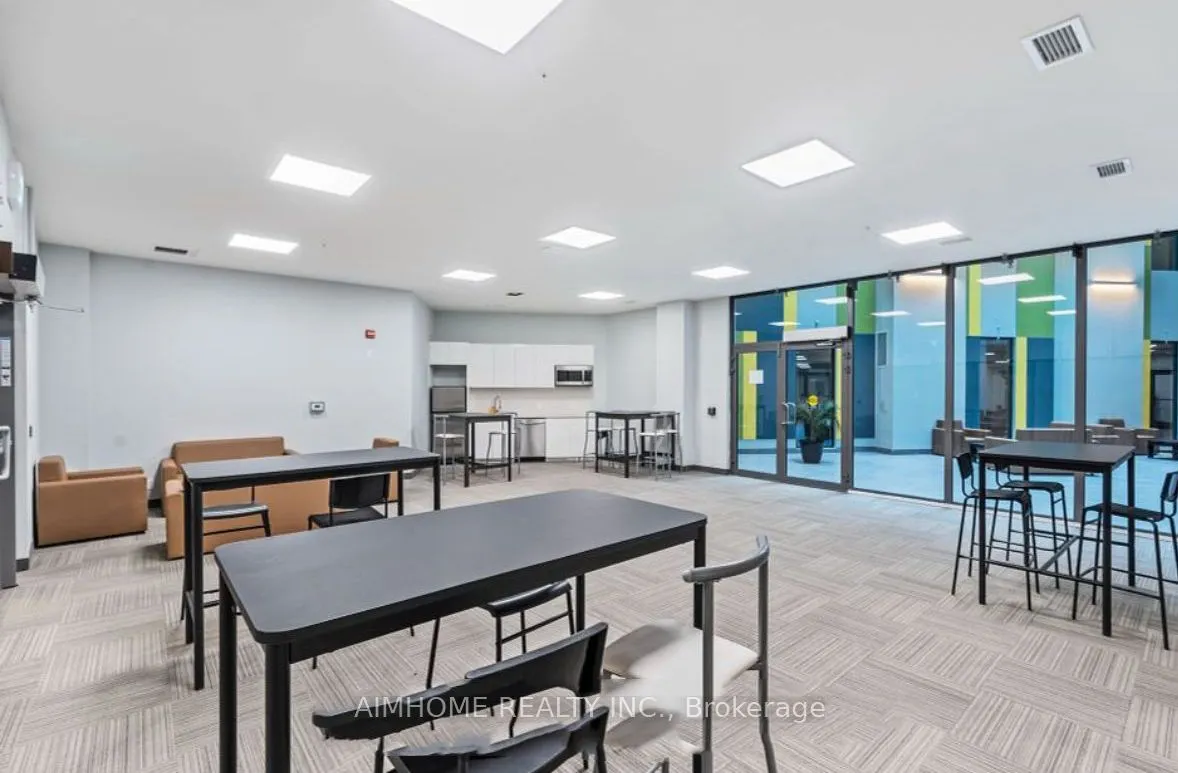 652 Princess St Street, #210