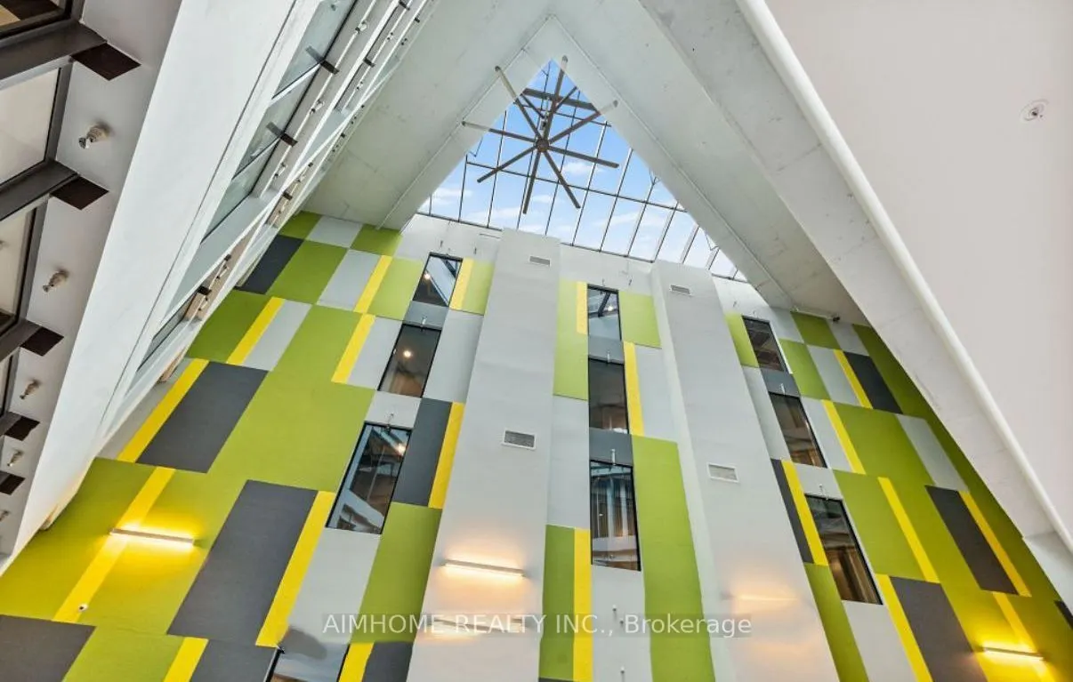 652 Princess St Street, #210