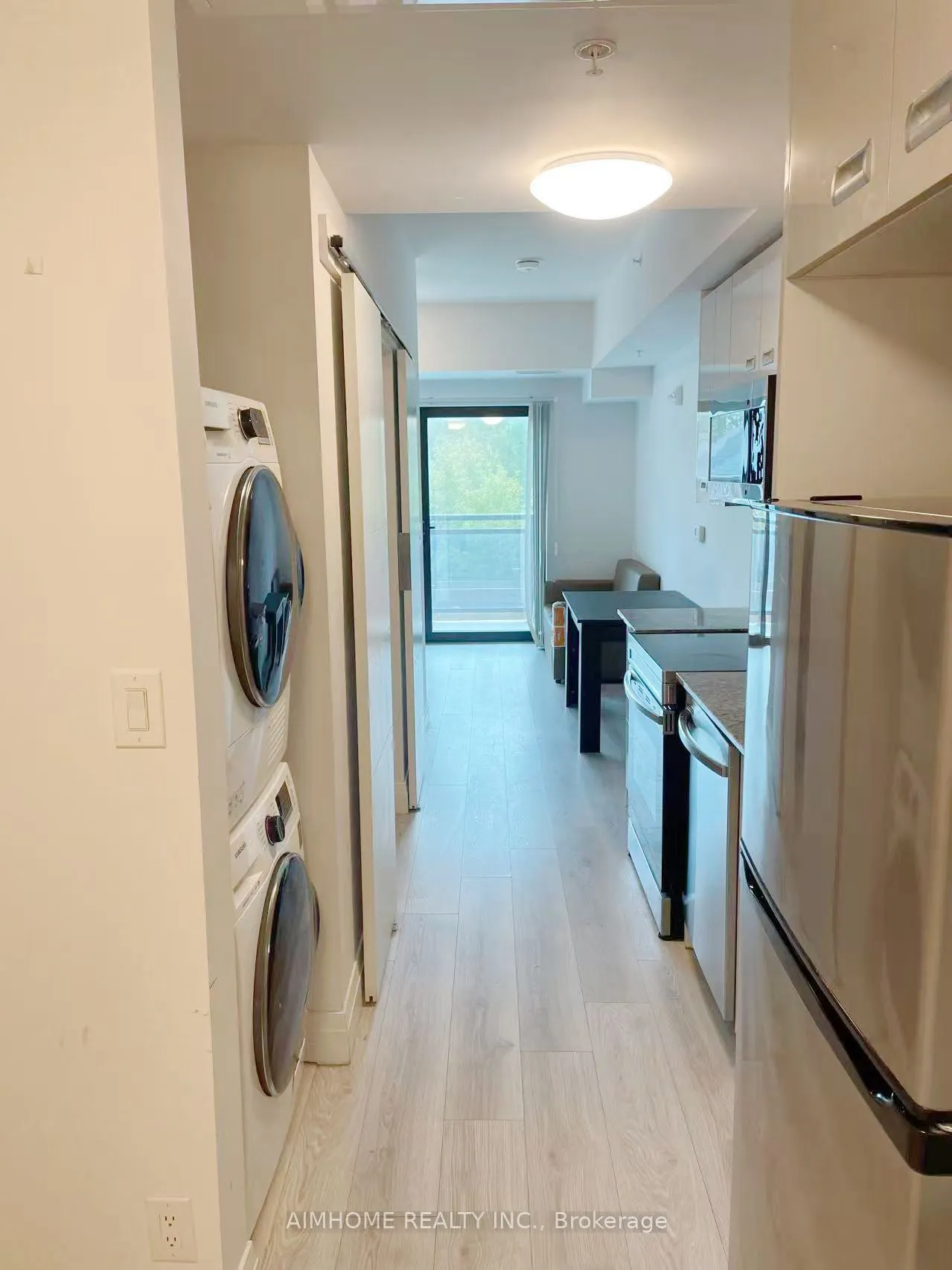 652 Princess St Street, #210