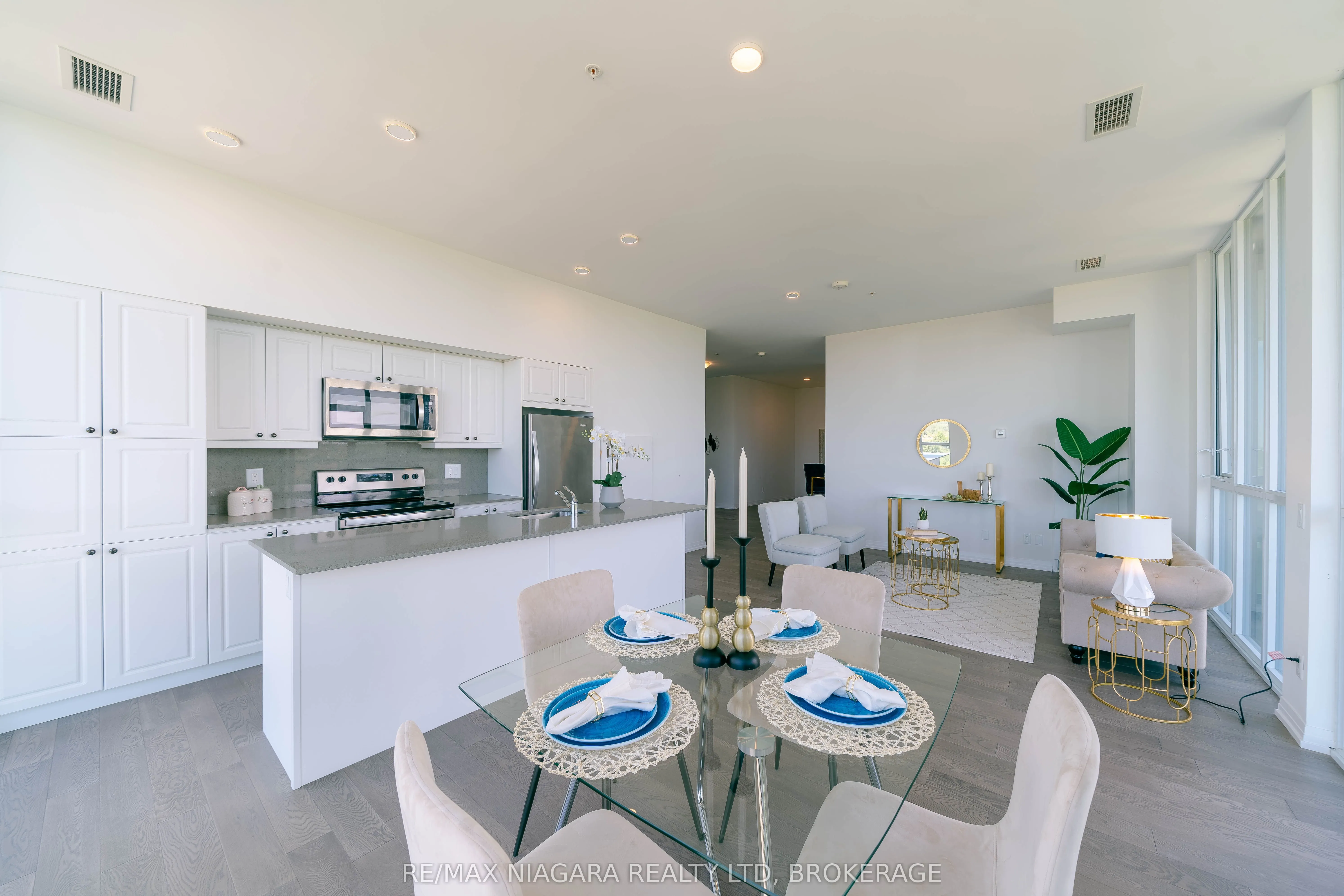 7711 GREEN VISTA Gate, #901