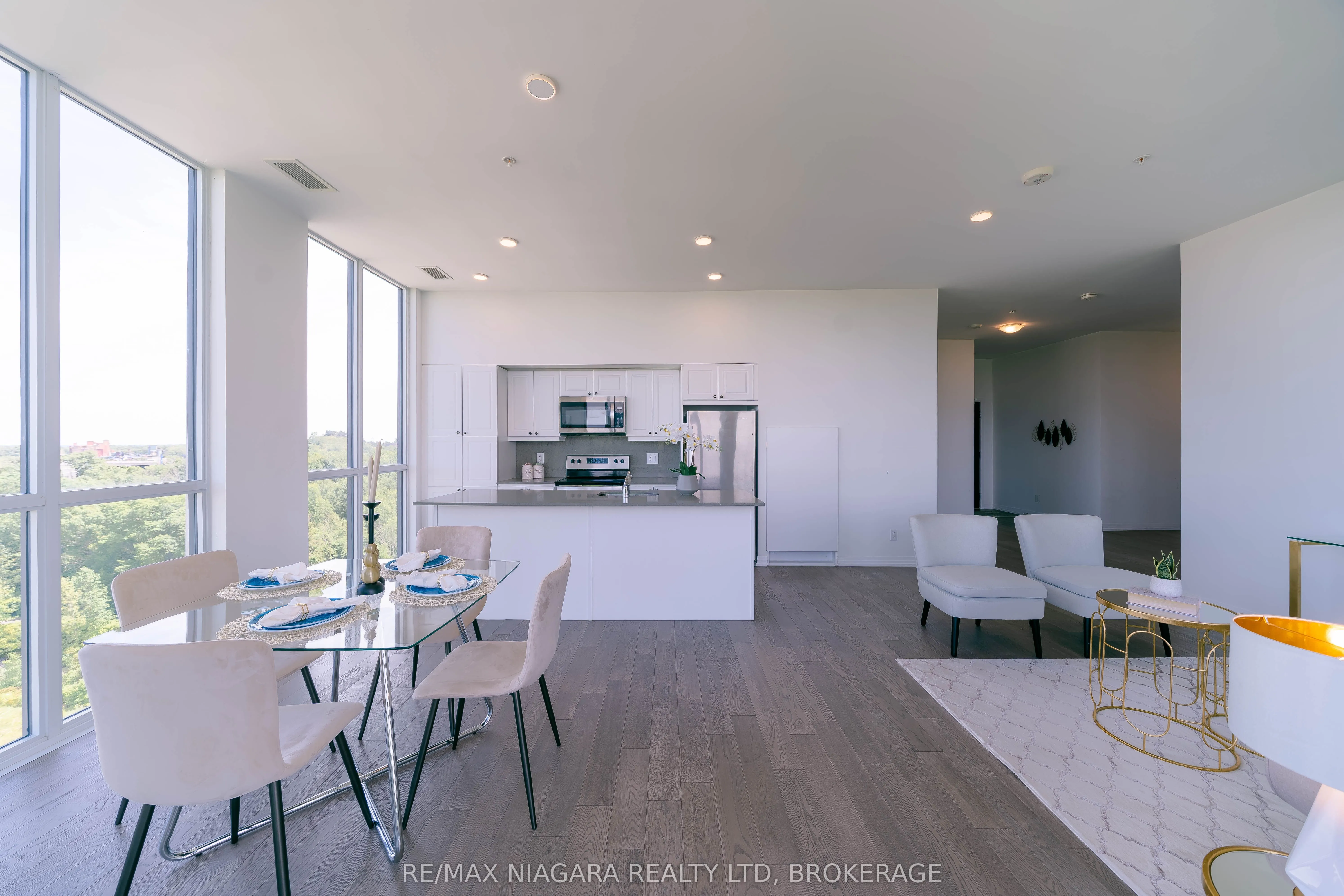 7711 GREEN VISTA Gate, #901