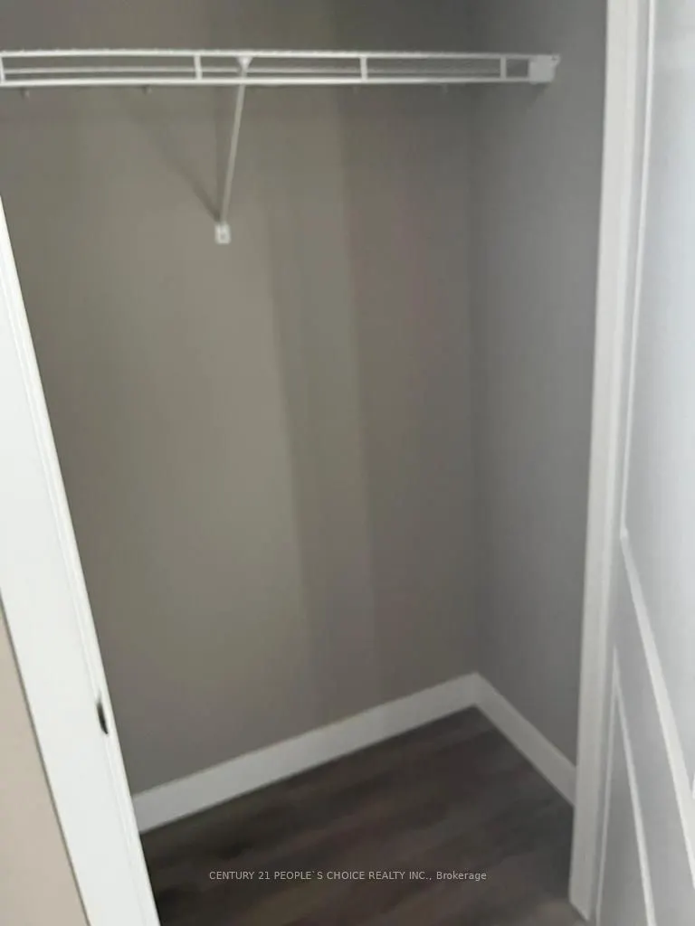 439 ATHLONE Avenue, #E6