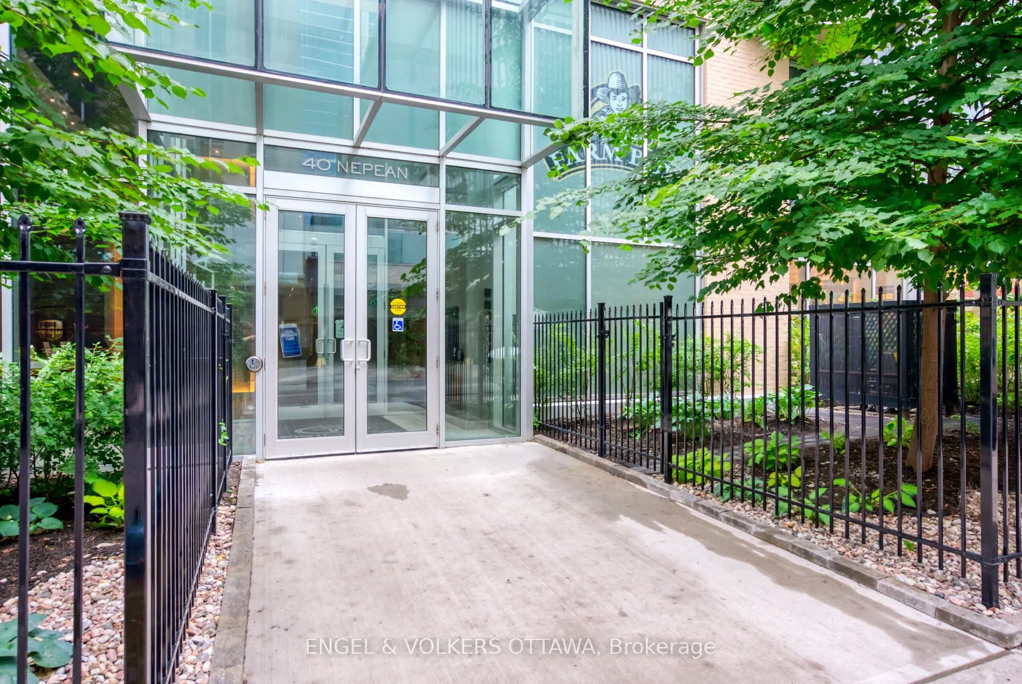 40 Nepean Street, #707