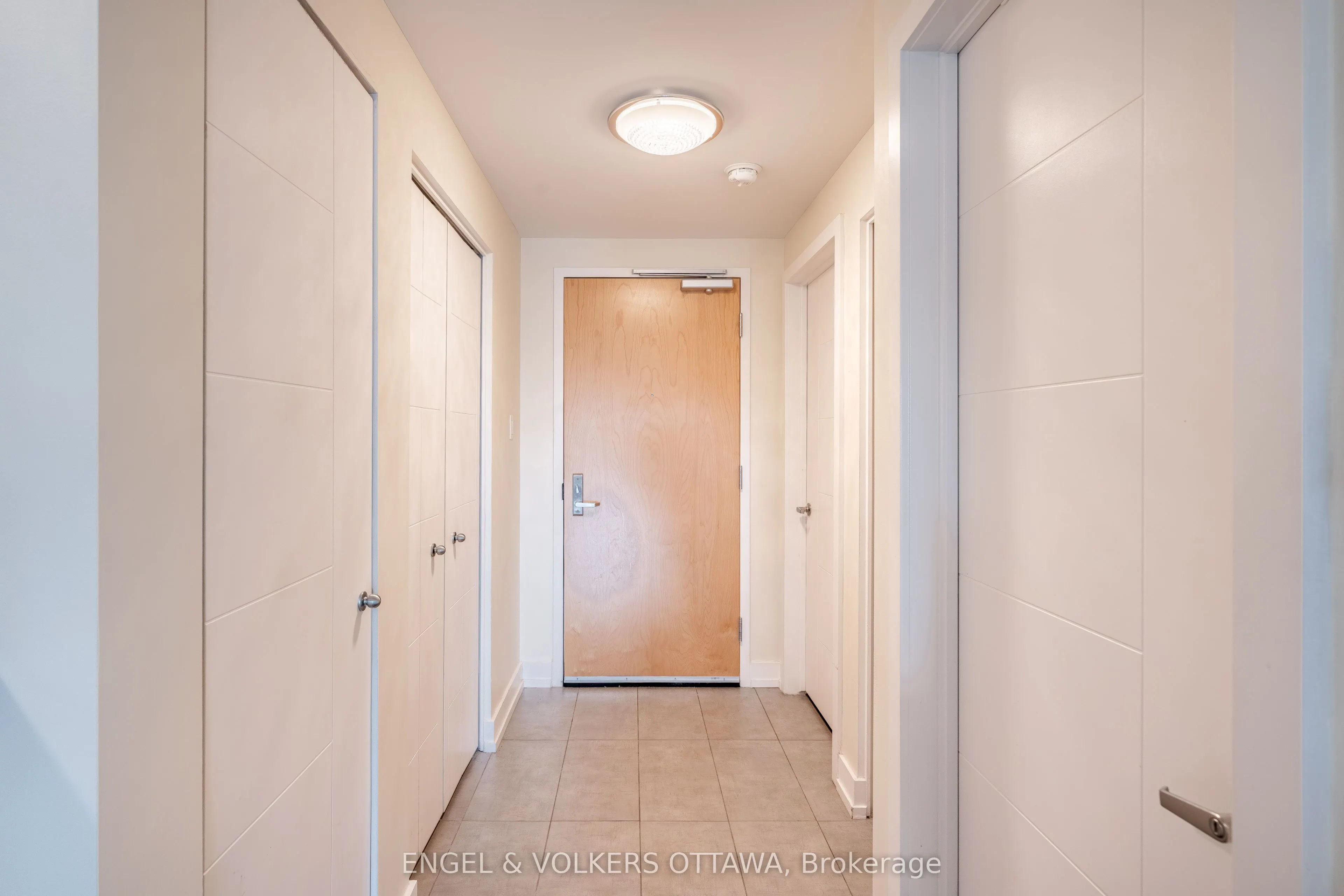 40 Nepean Street, #707