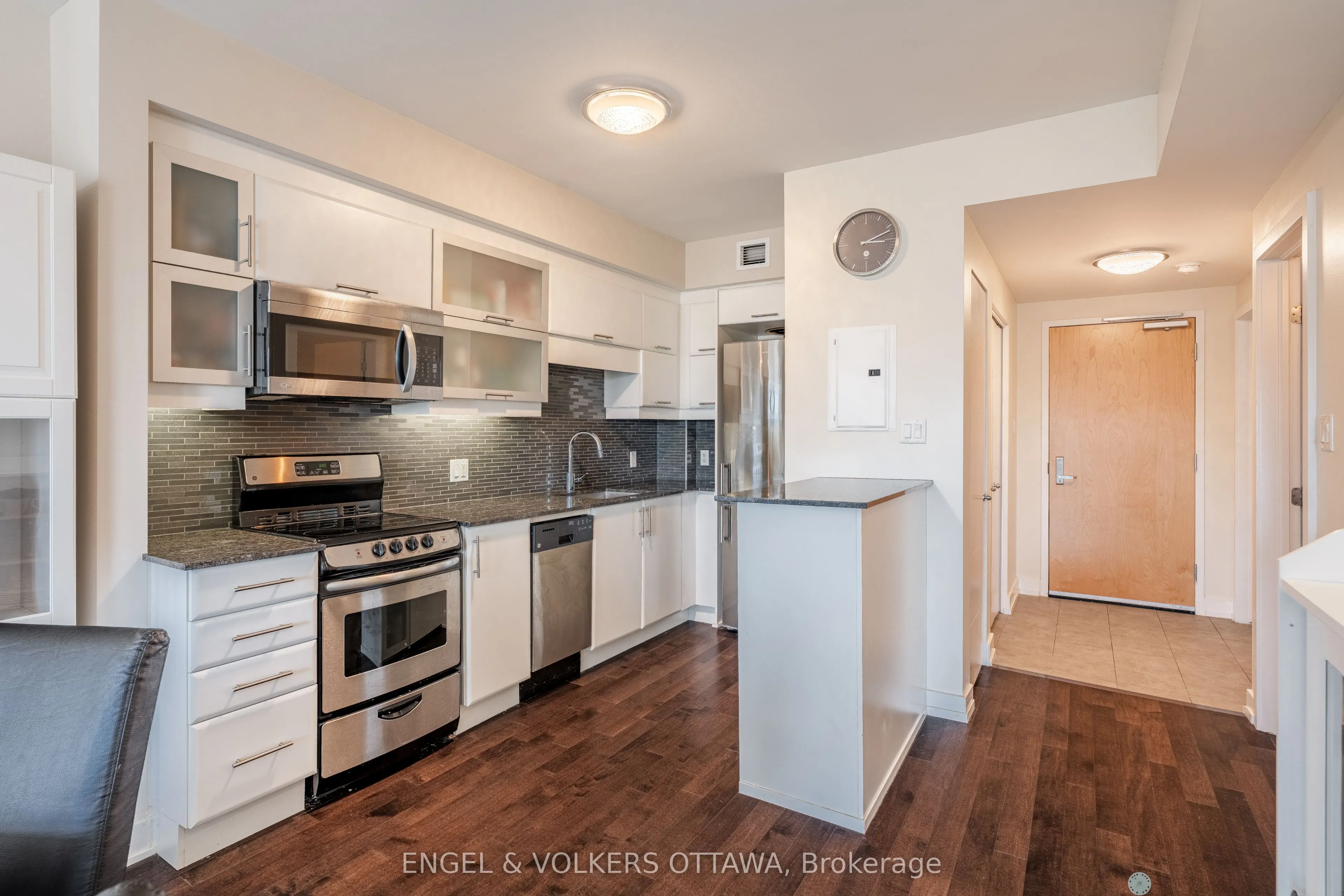 40 Nepean Street, #707
