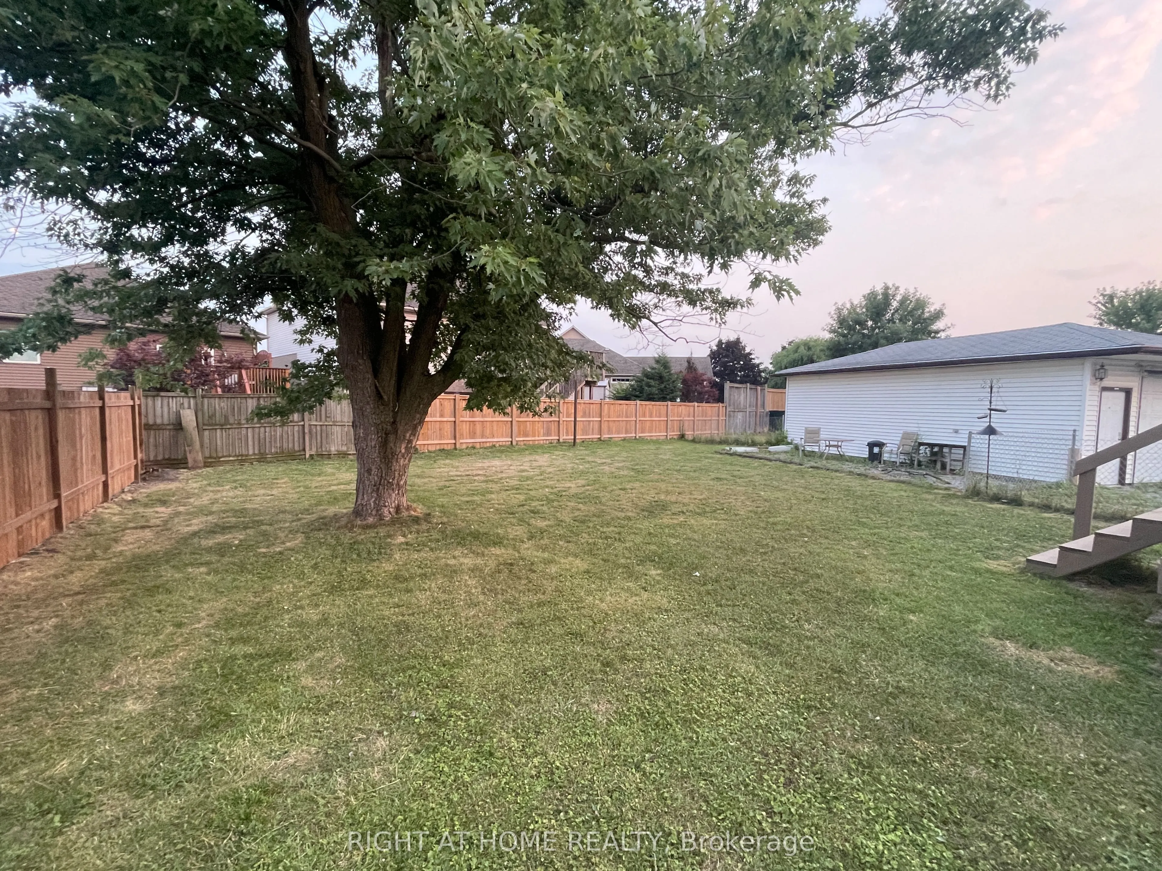 8 Rossie Place