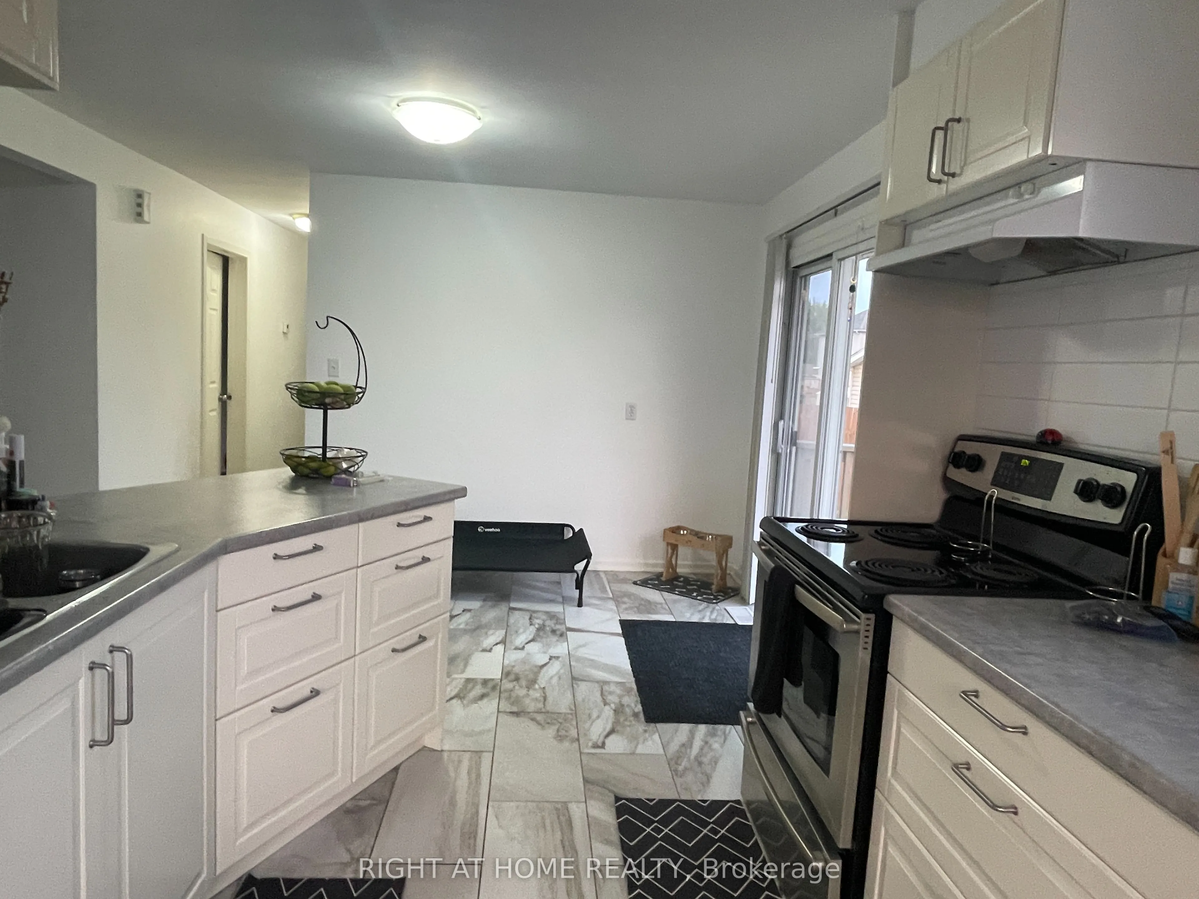 8 Rossie Place