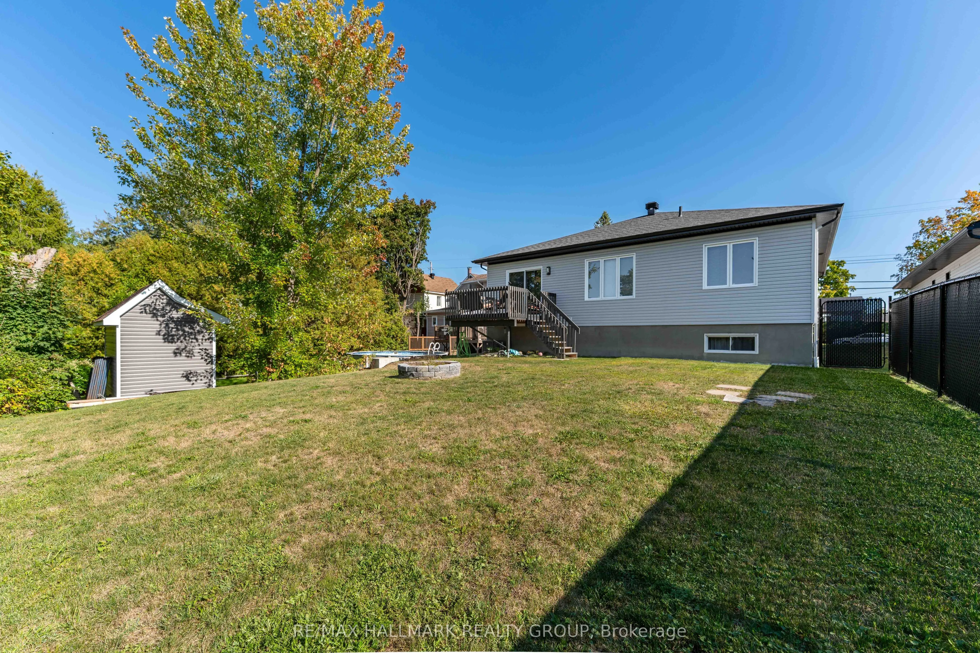882 FRONT Road