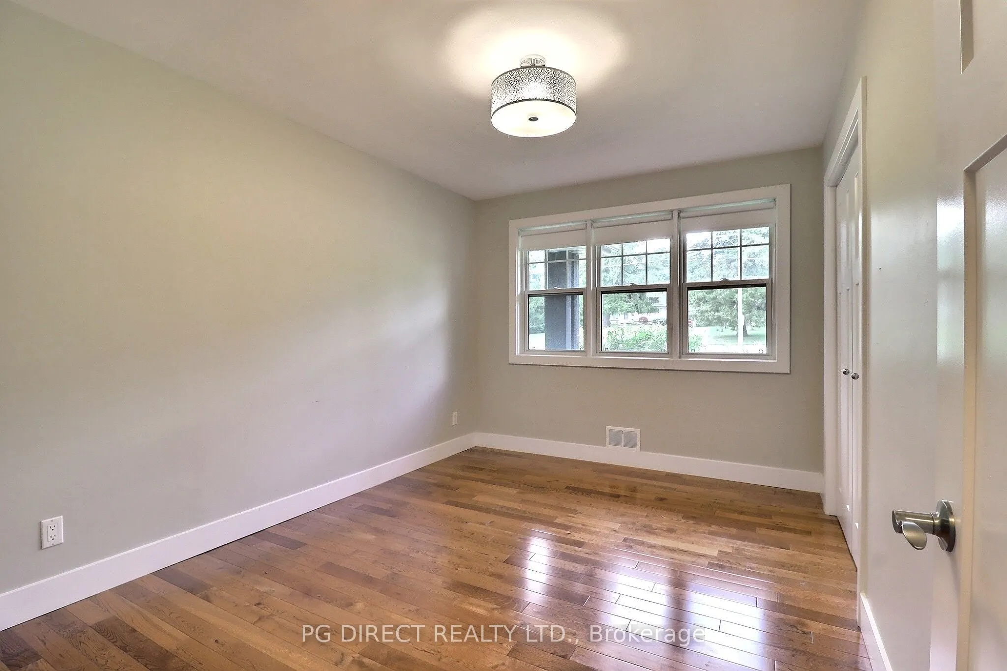 580 Upper Queen Street