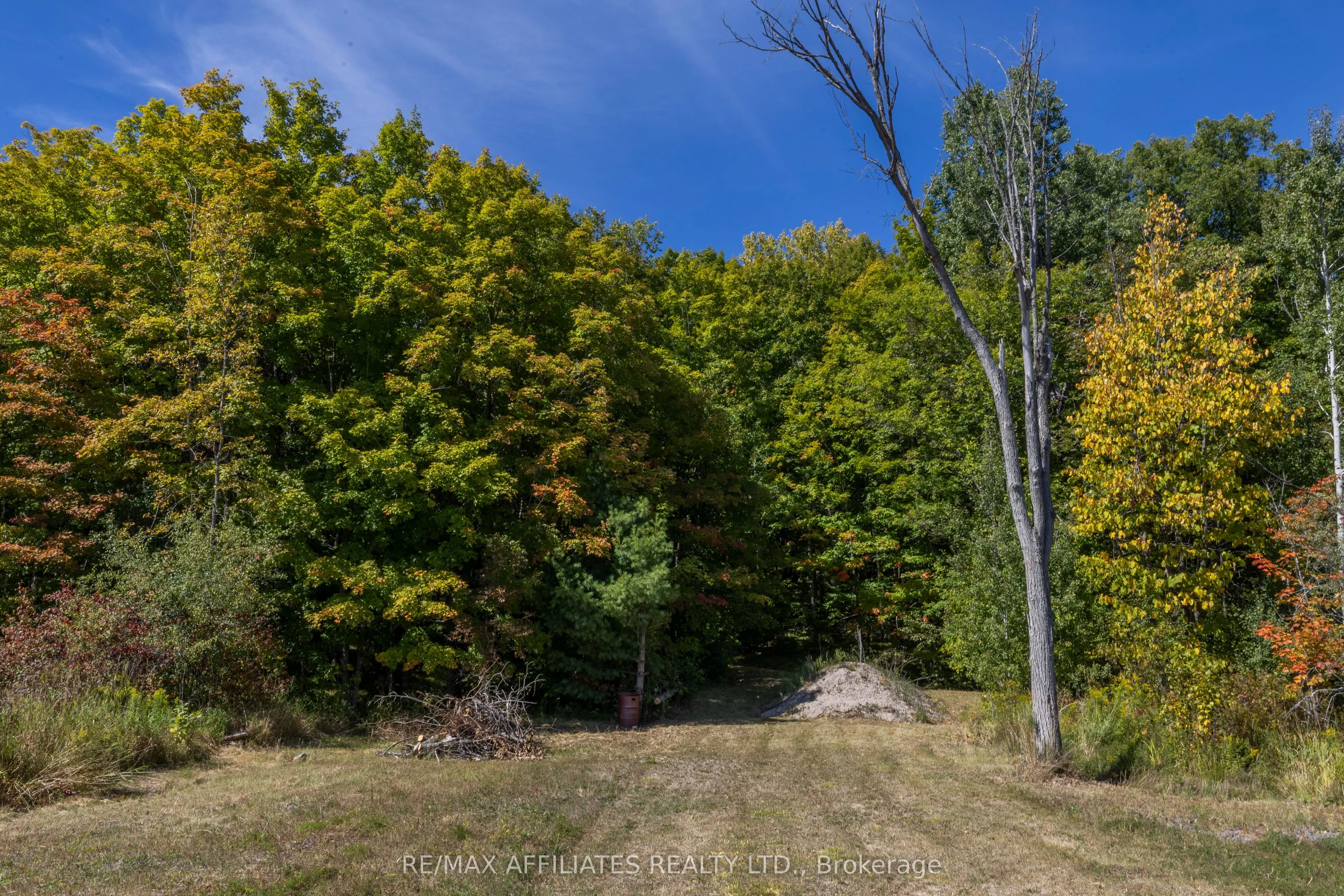 19112 HWY 7 Highway