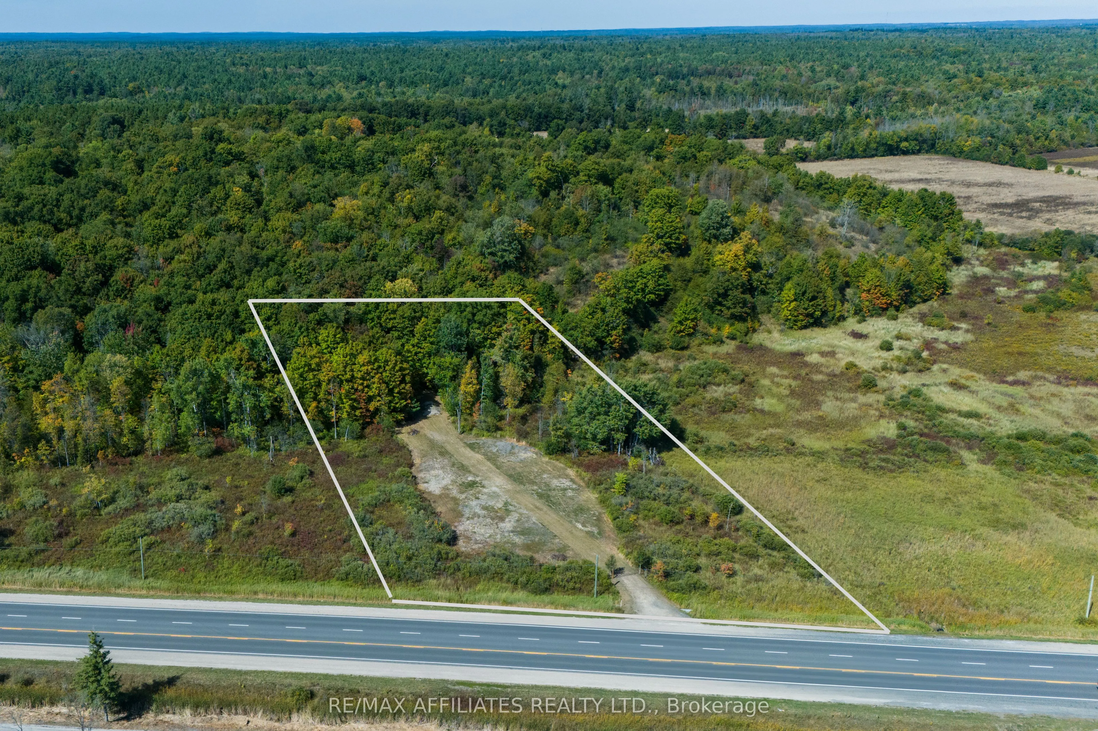 19112 HWY 7 Highway
