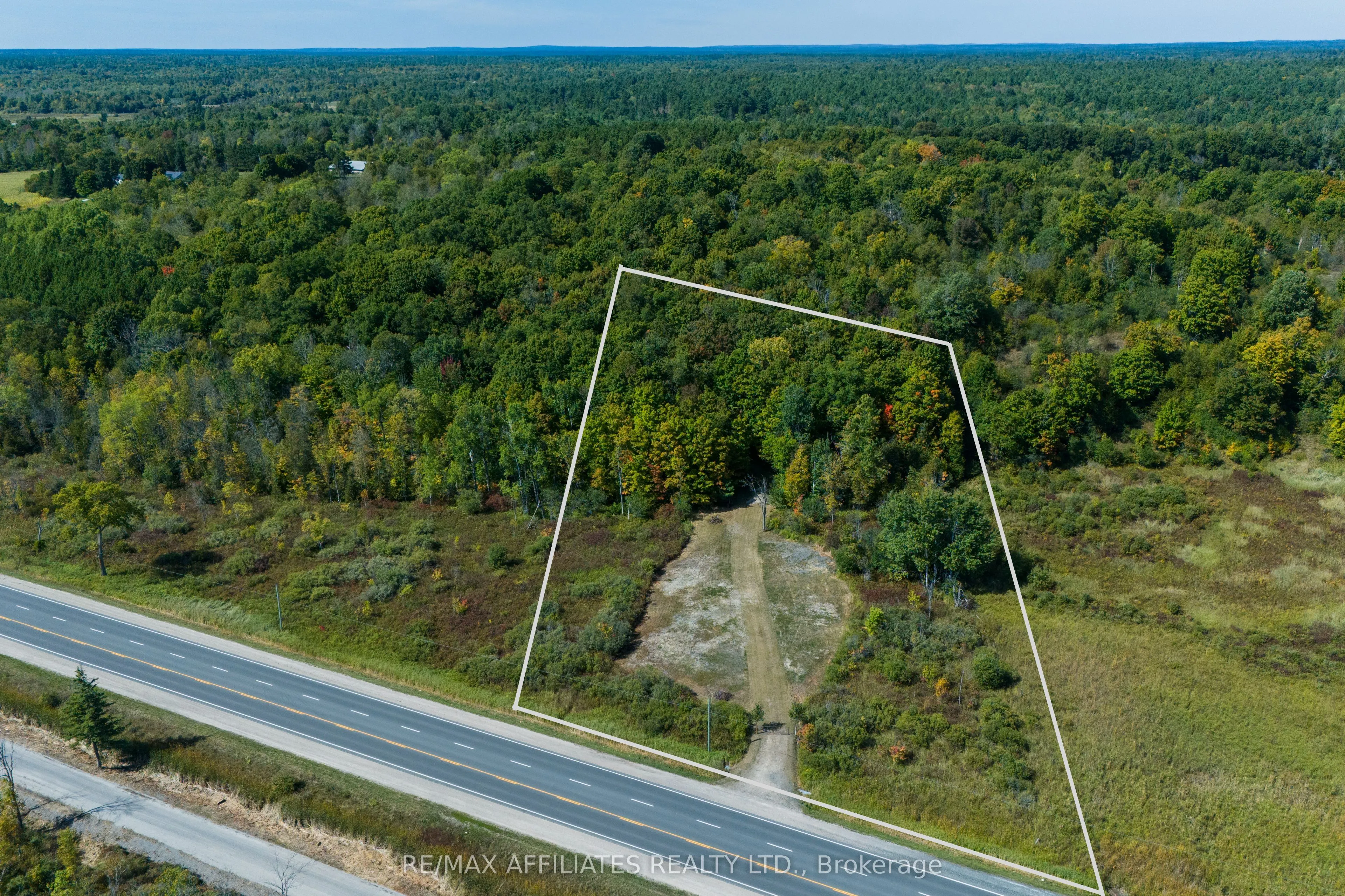 19112 HWY 7 Highway