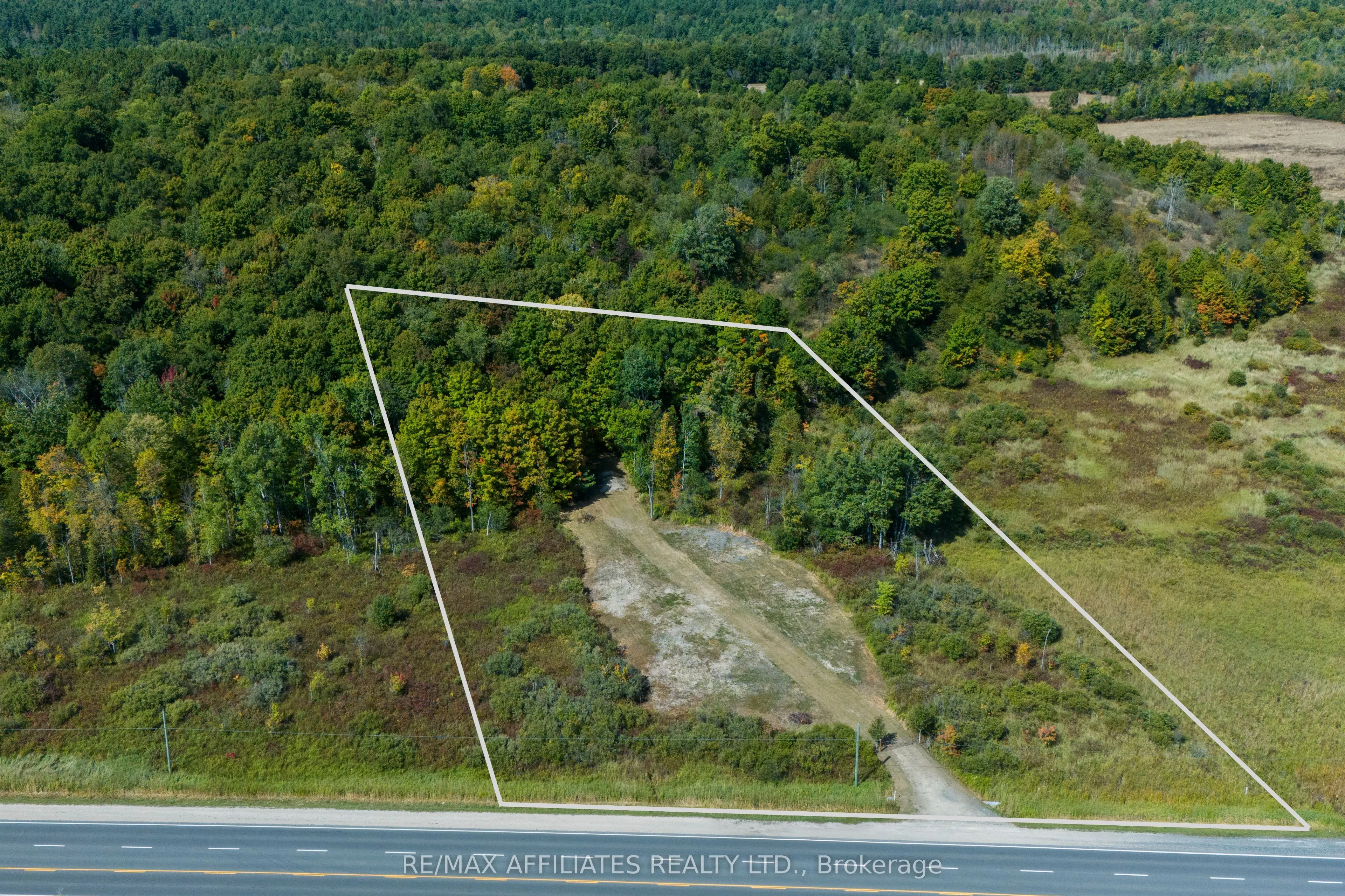 19112 HWY 7 Highway