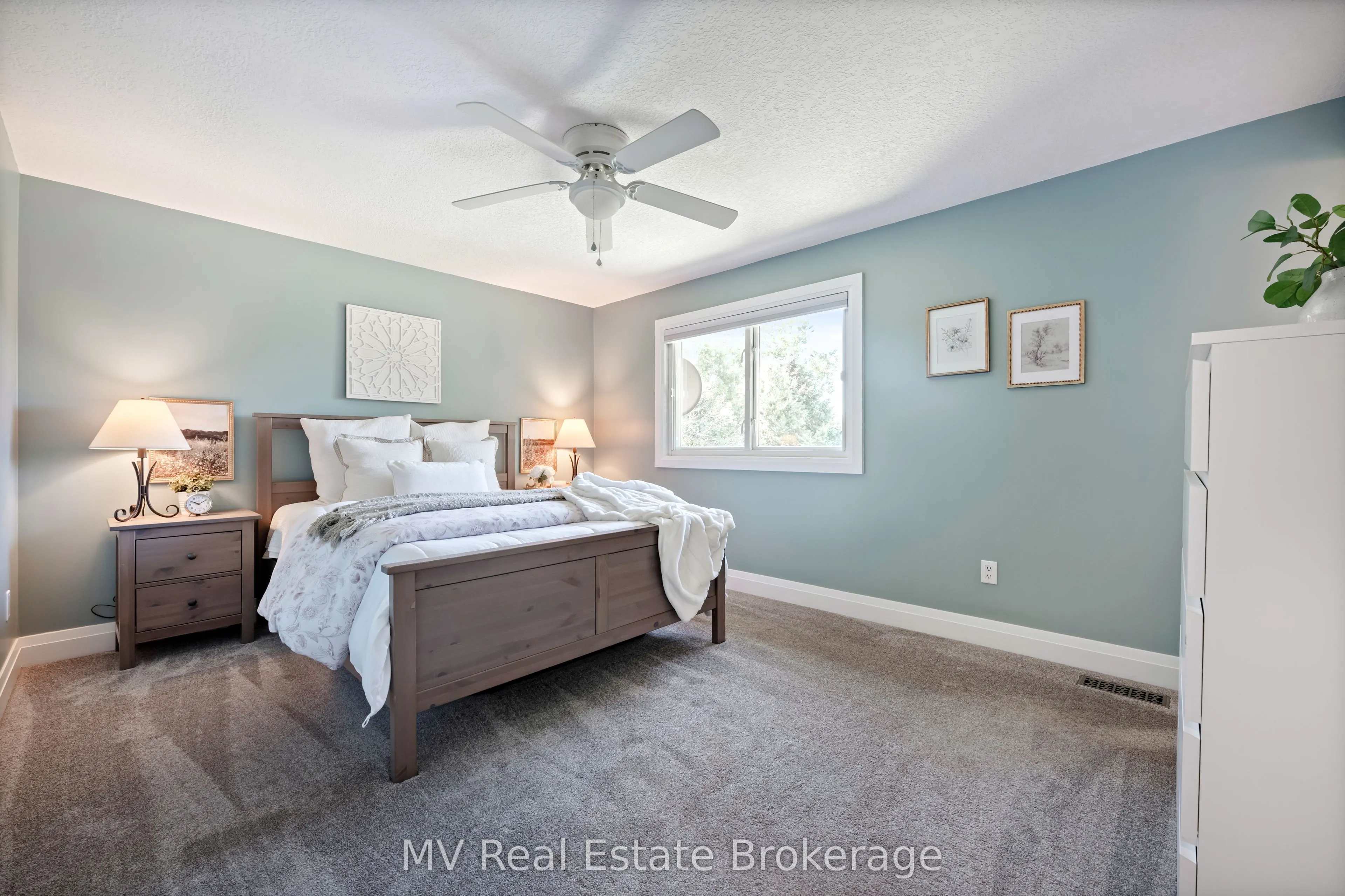 4 Sargent Boulevard