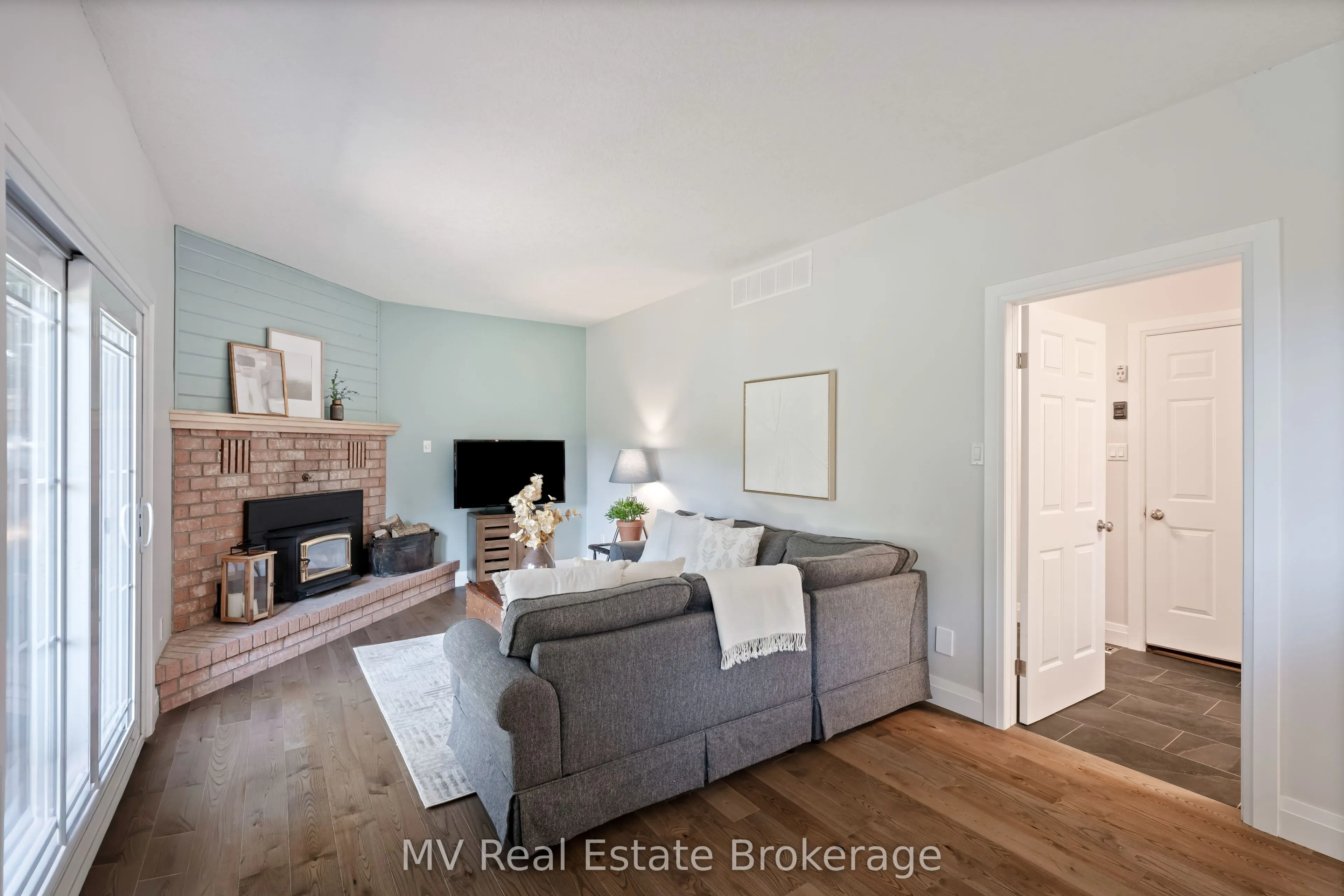 4 Sargent Boulevard
