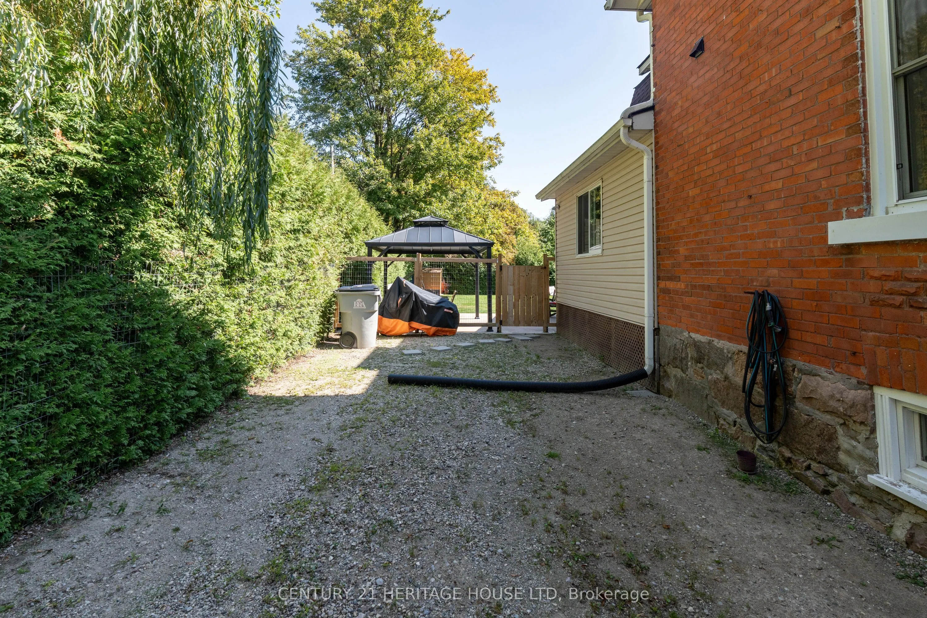 4593 PERTH ROAD 135