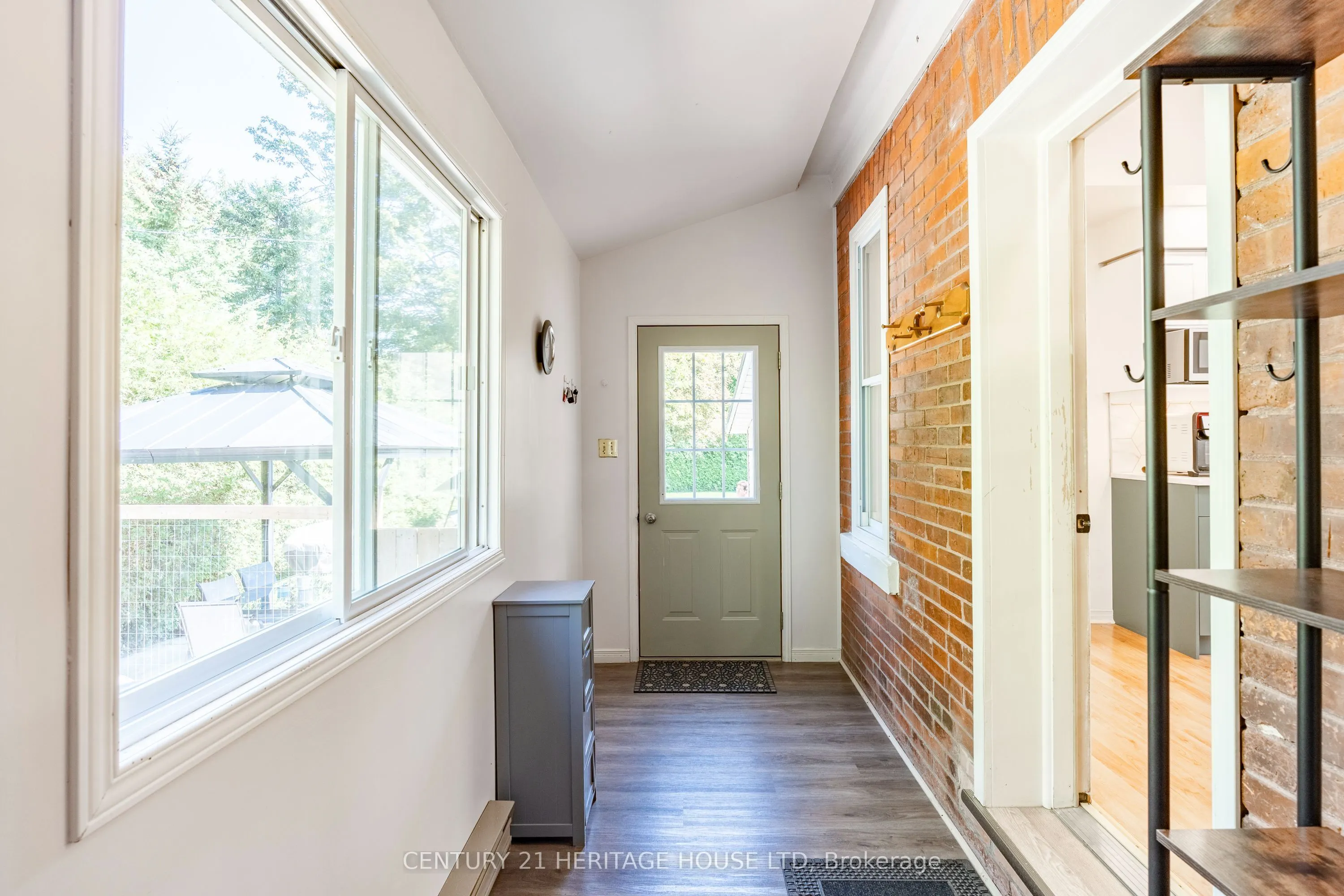4593 PERTH ROAD 135