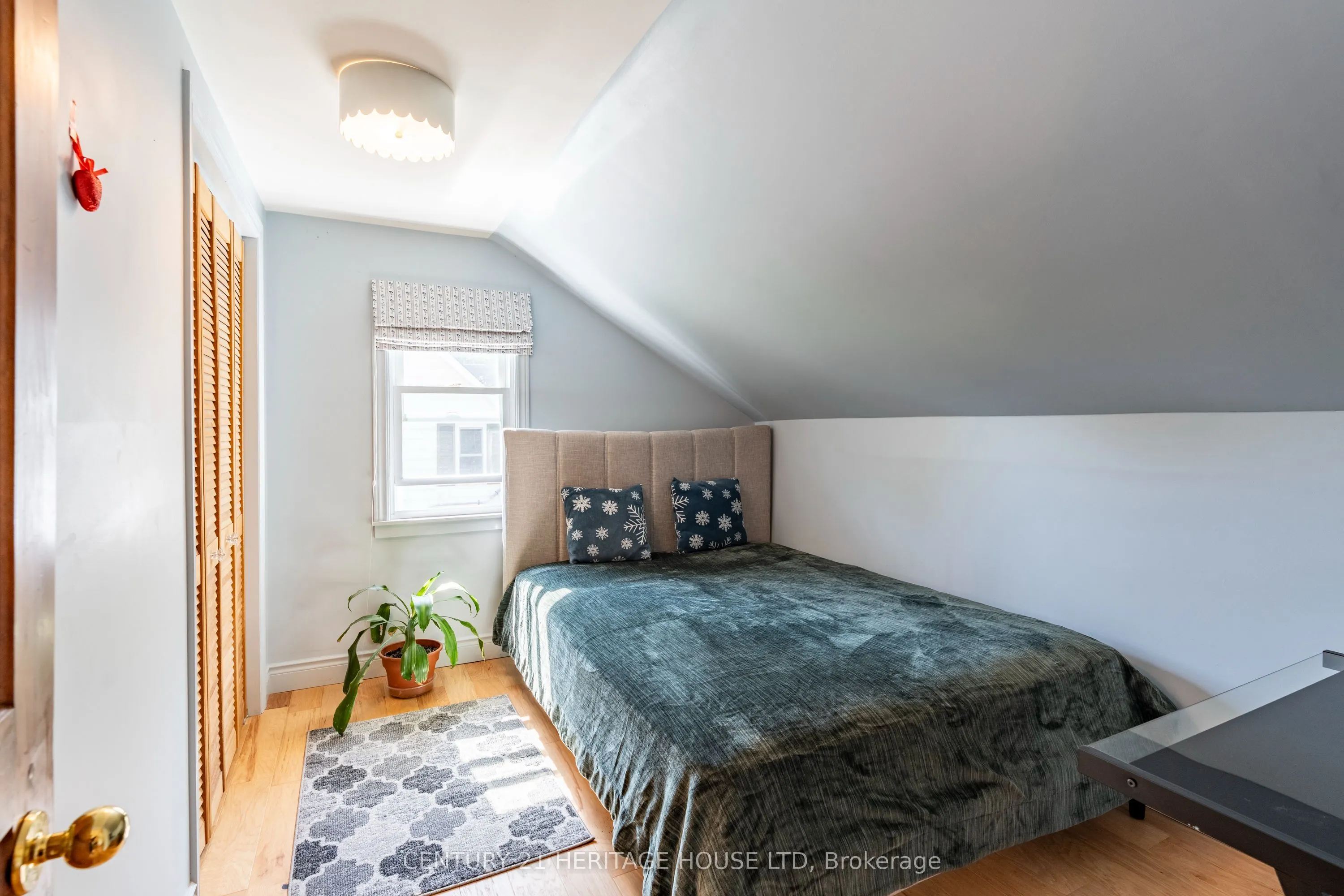 4593 PERTH ROAD 135