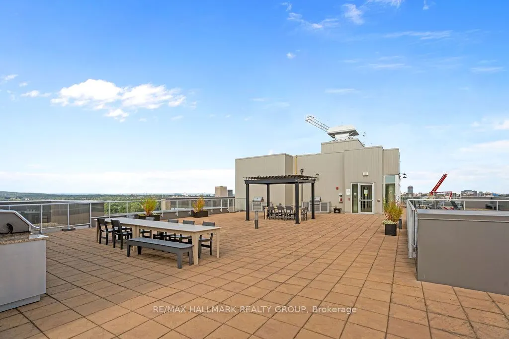 88 Richmond Road, #712