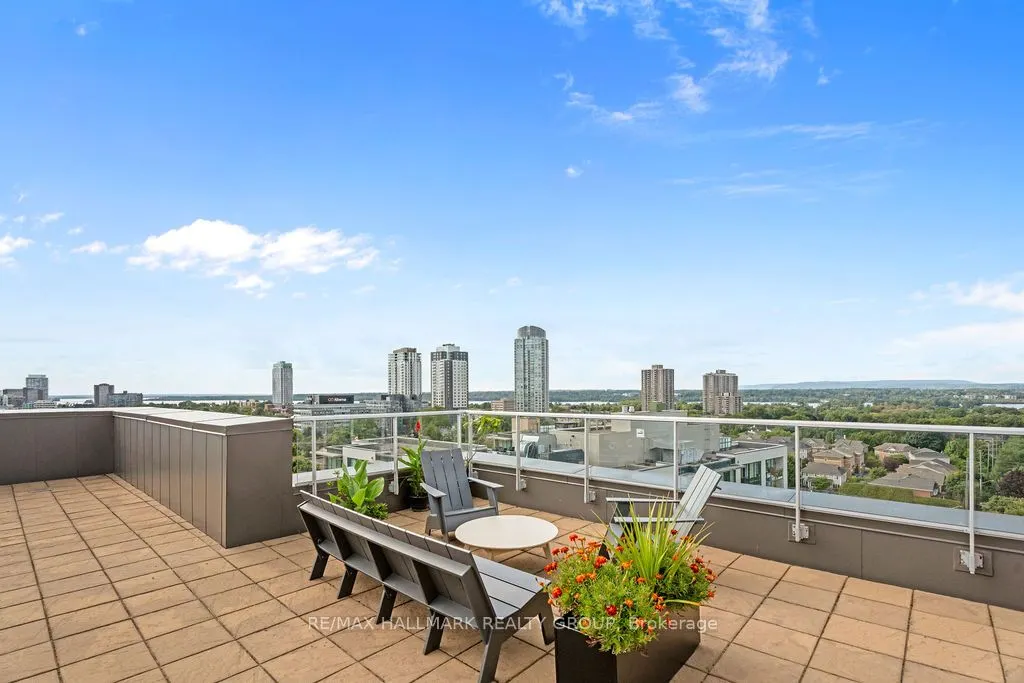 88 Richmond Road, #712
