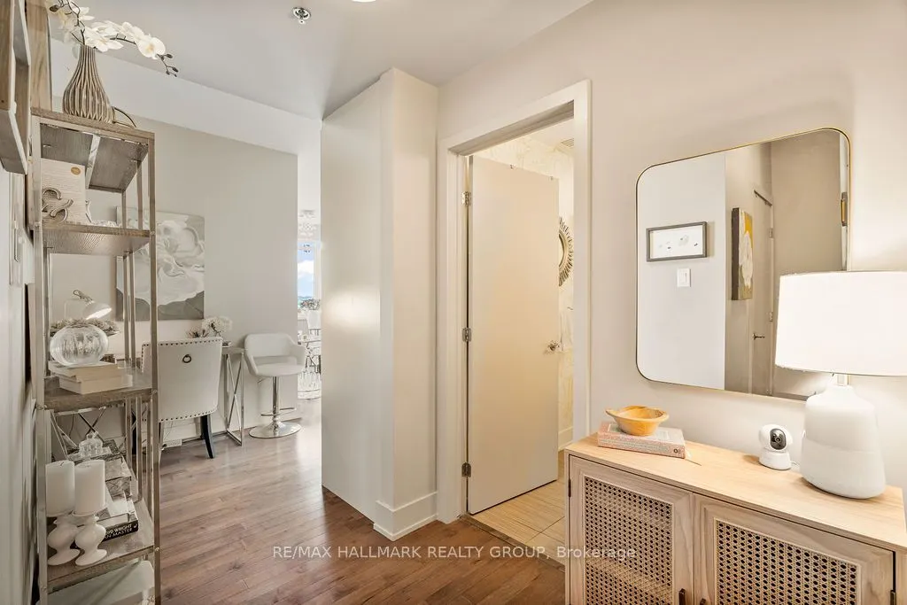 88 Richmond Road, #712