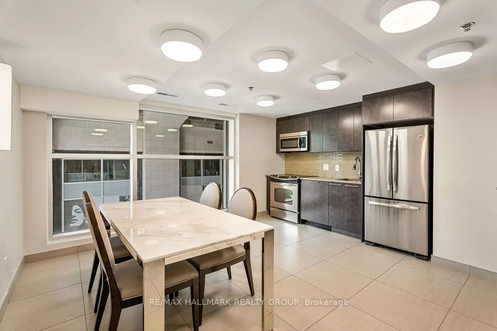 88 Richmond Road, #712
