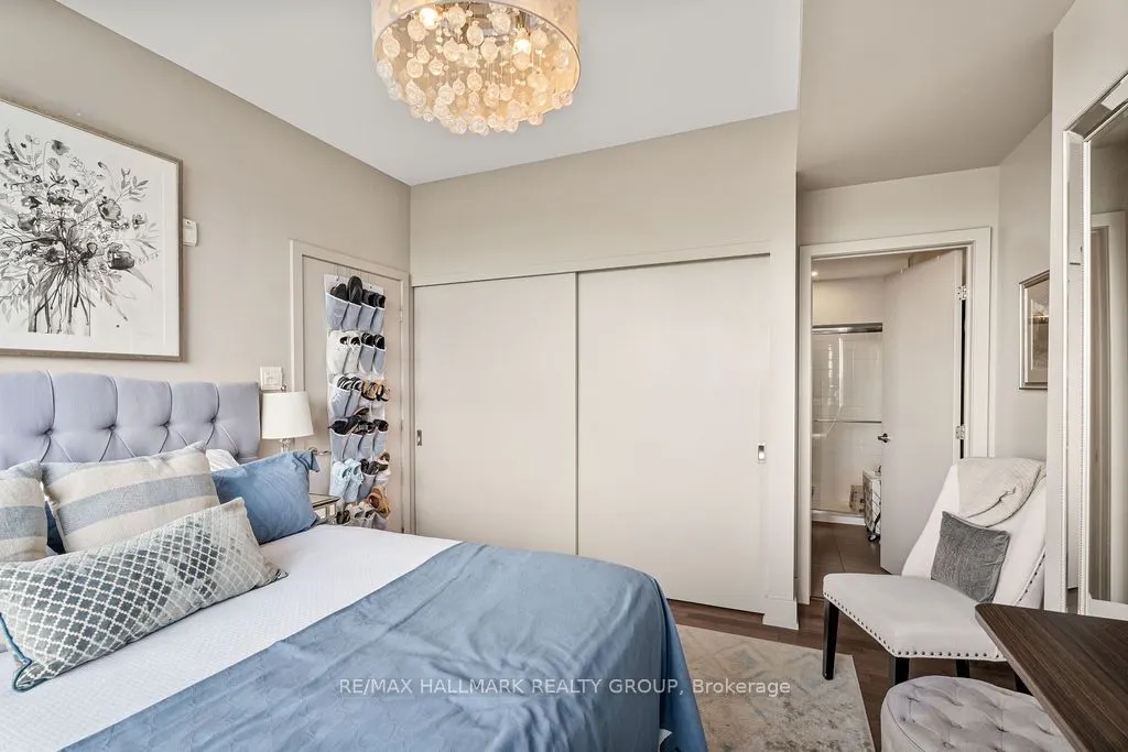 88 Richmond Road, #712