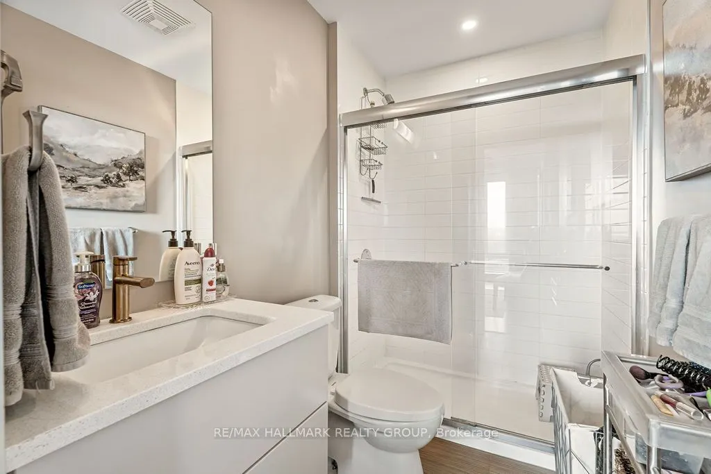 88 Richmond Road, #712