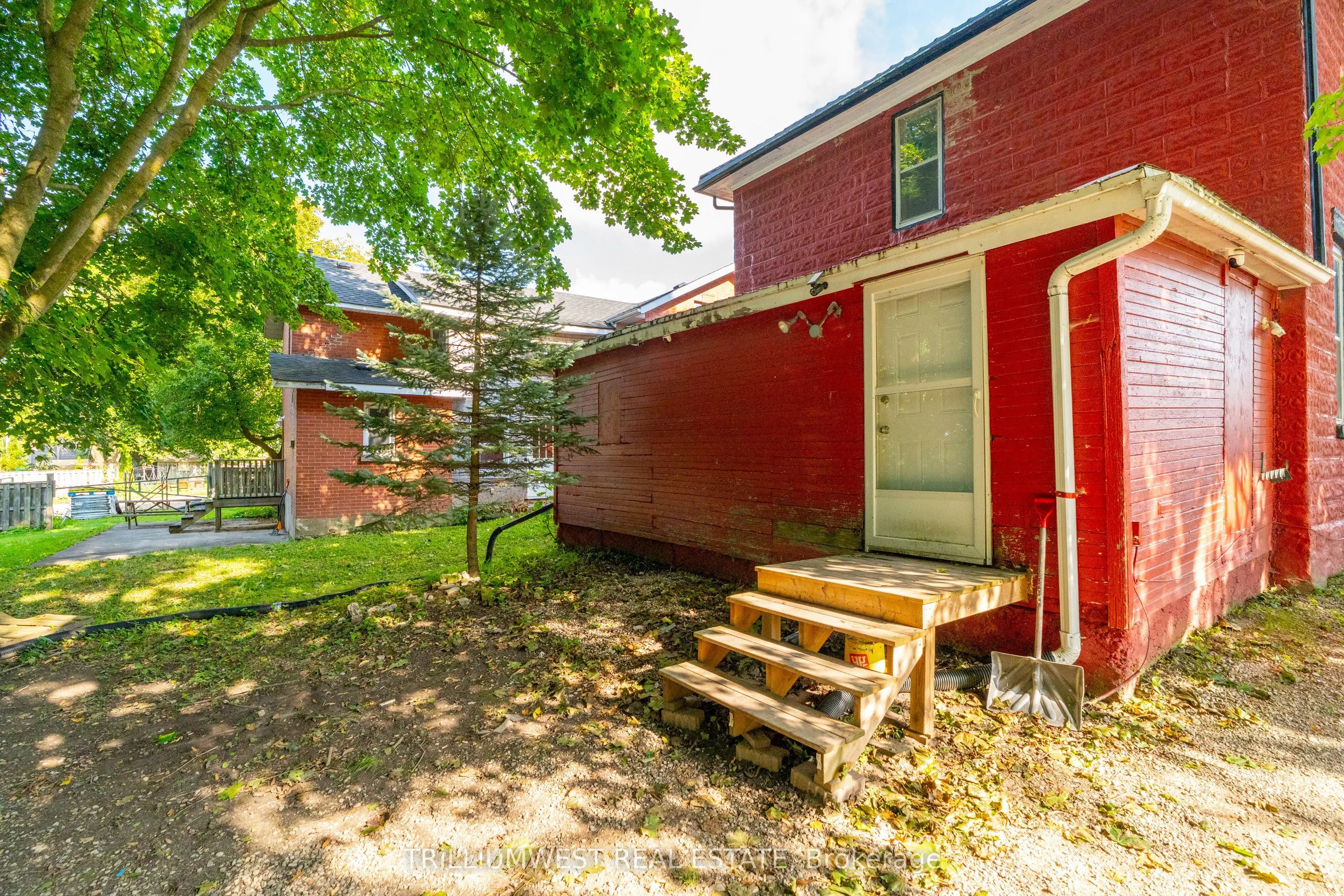 349 Main Street S