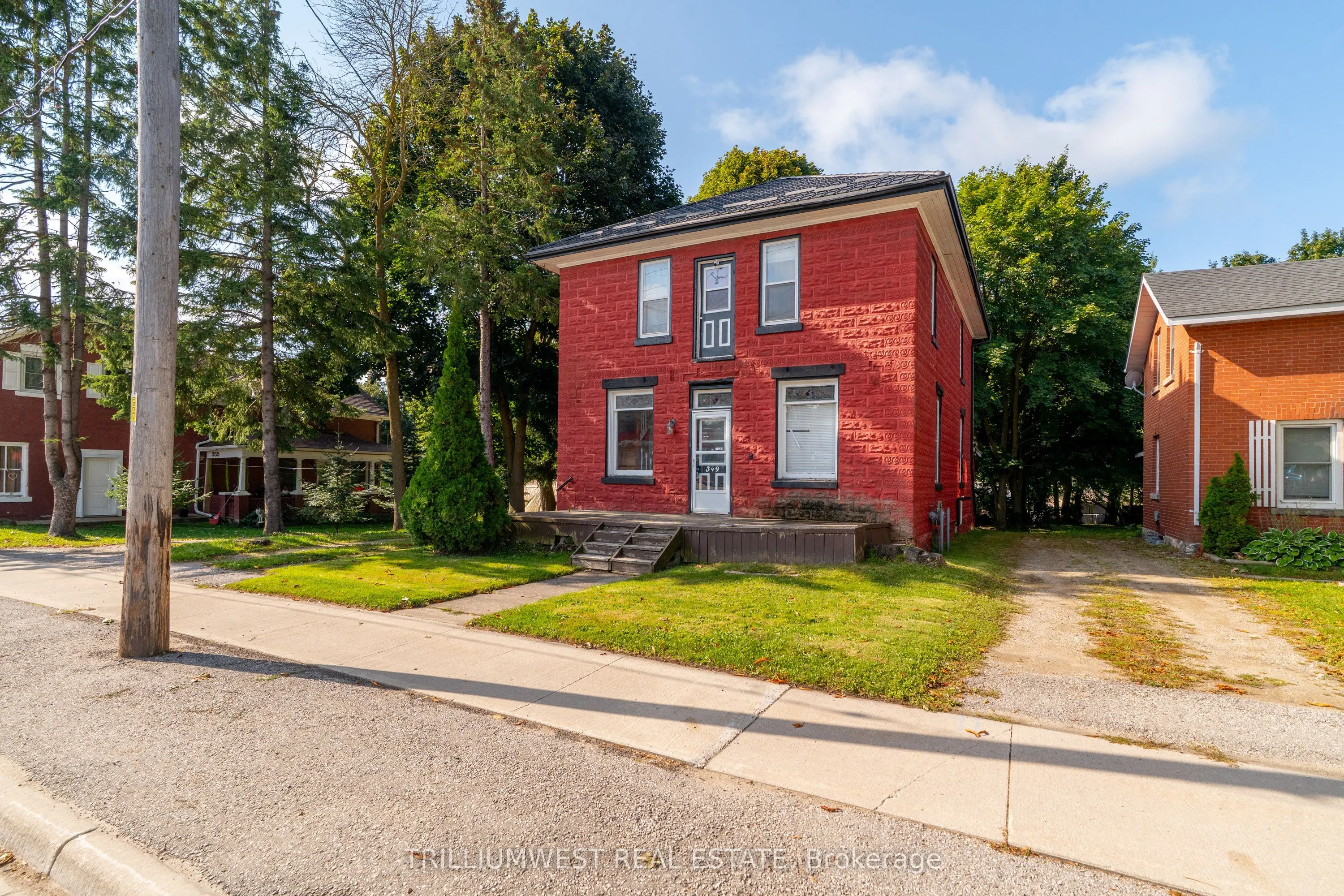 349 Main Street S