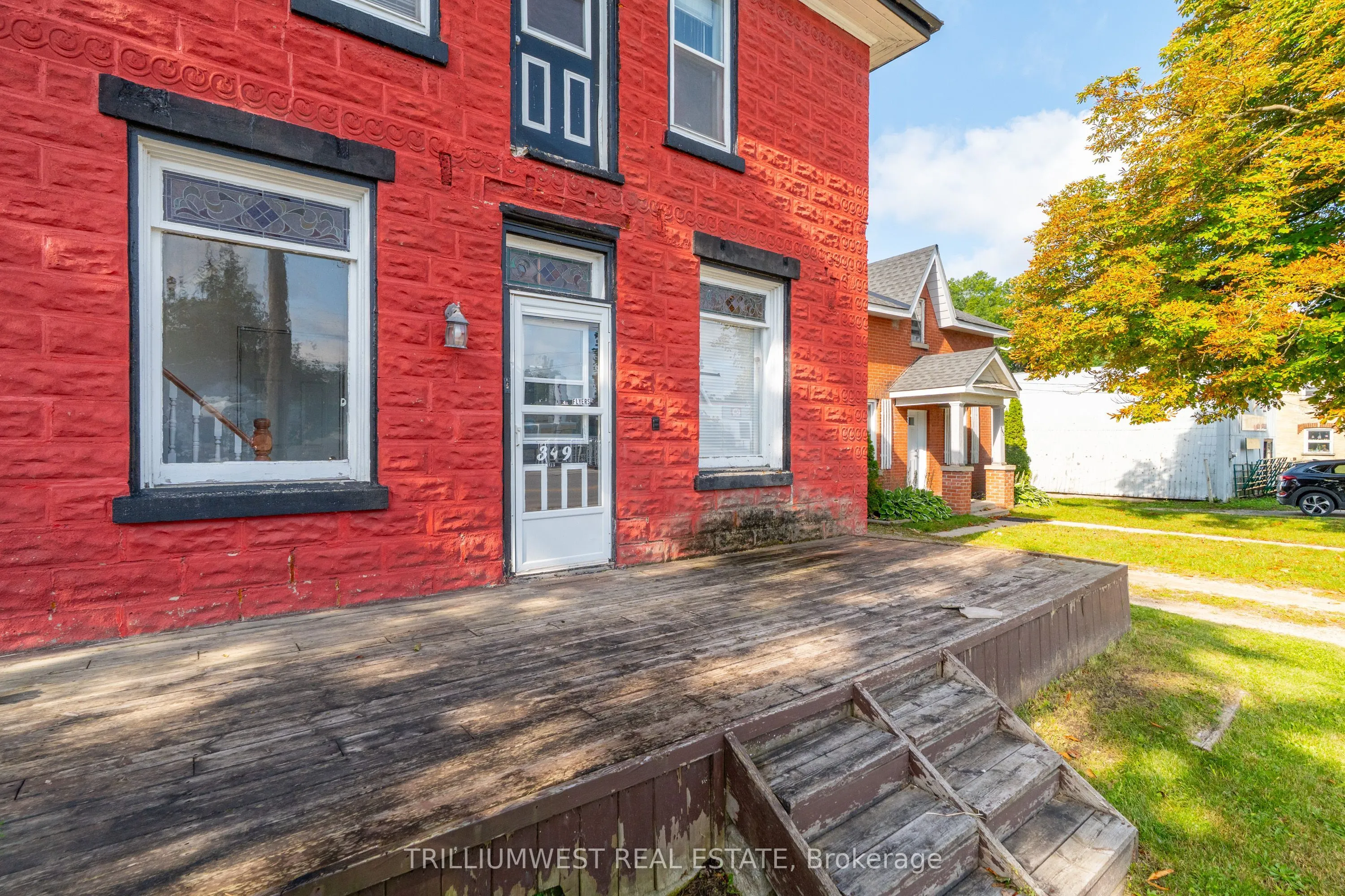 349 Main Street S