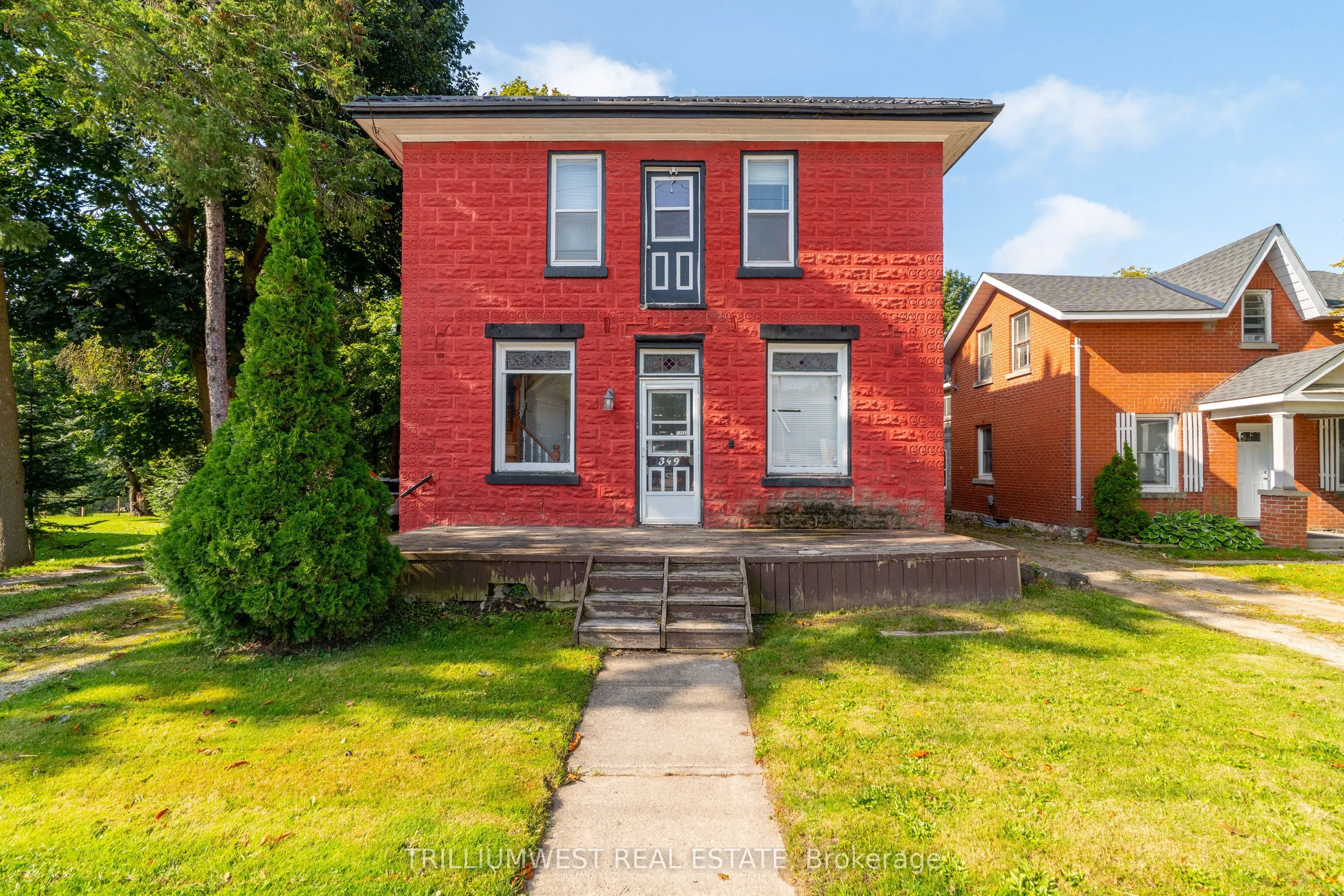 349 Main Street S
