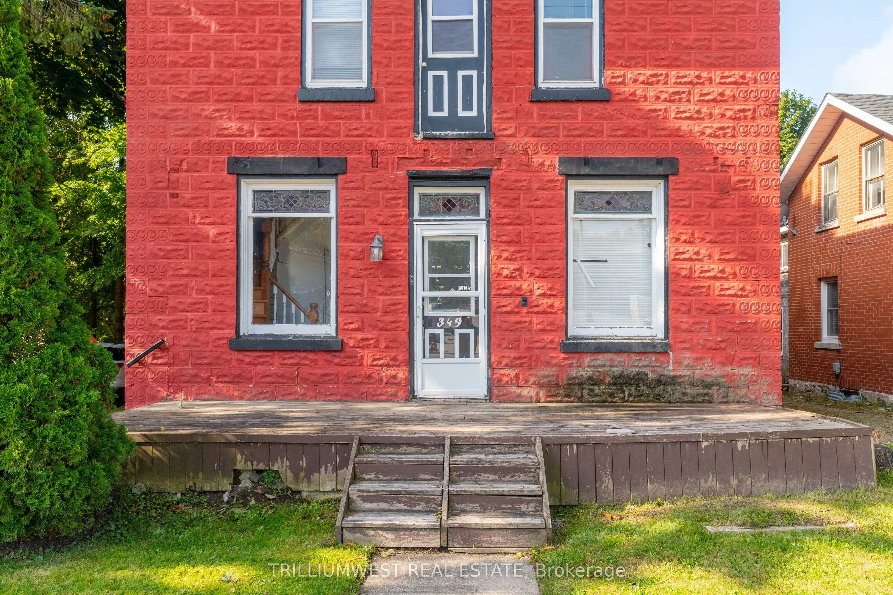 349 Main Street S