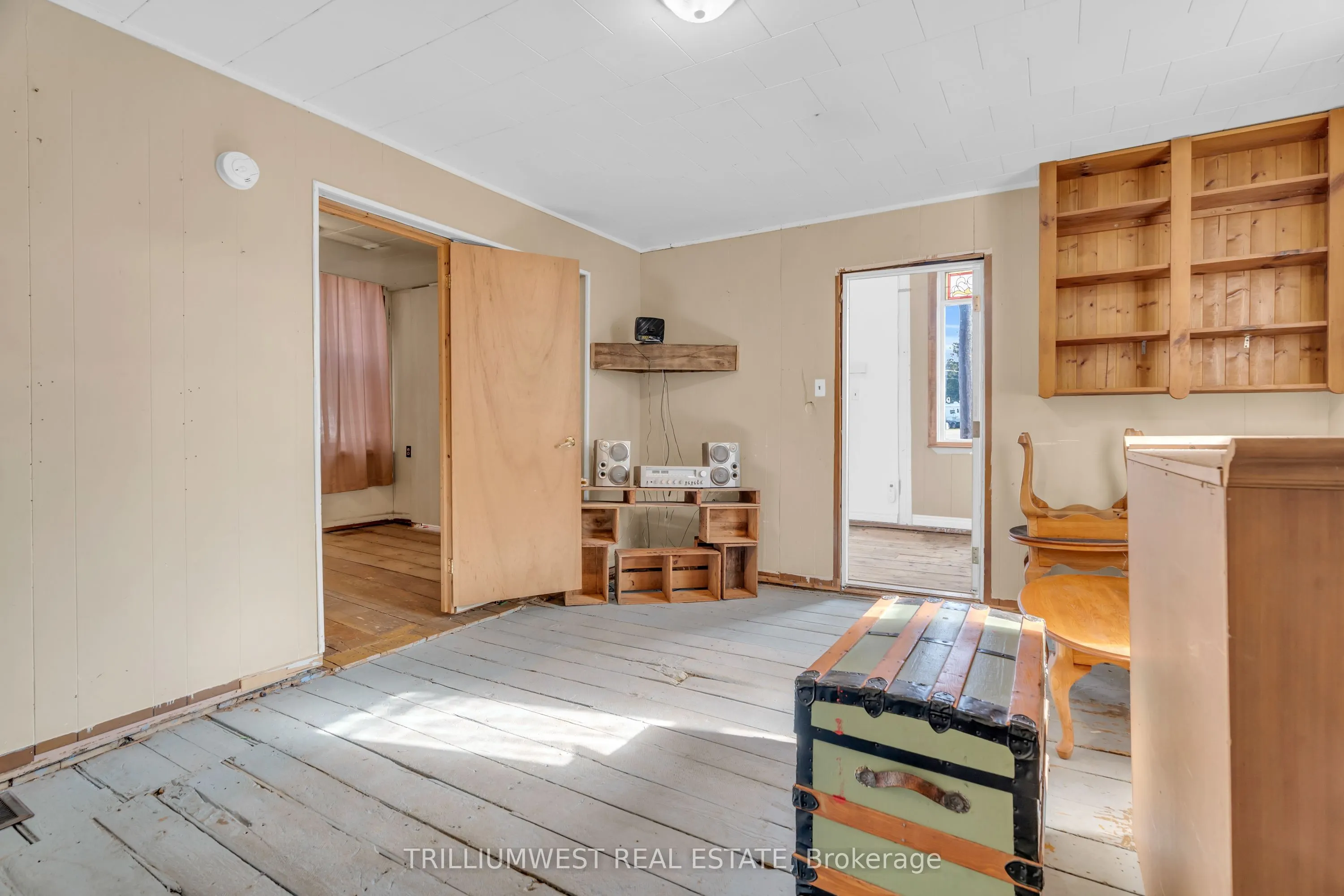 349 Main Street S