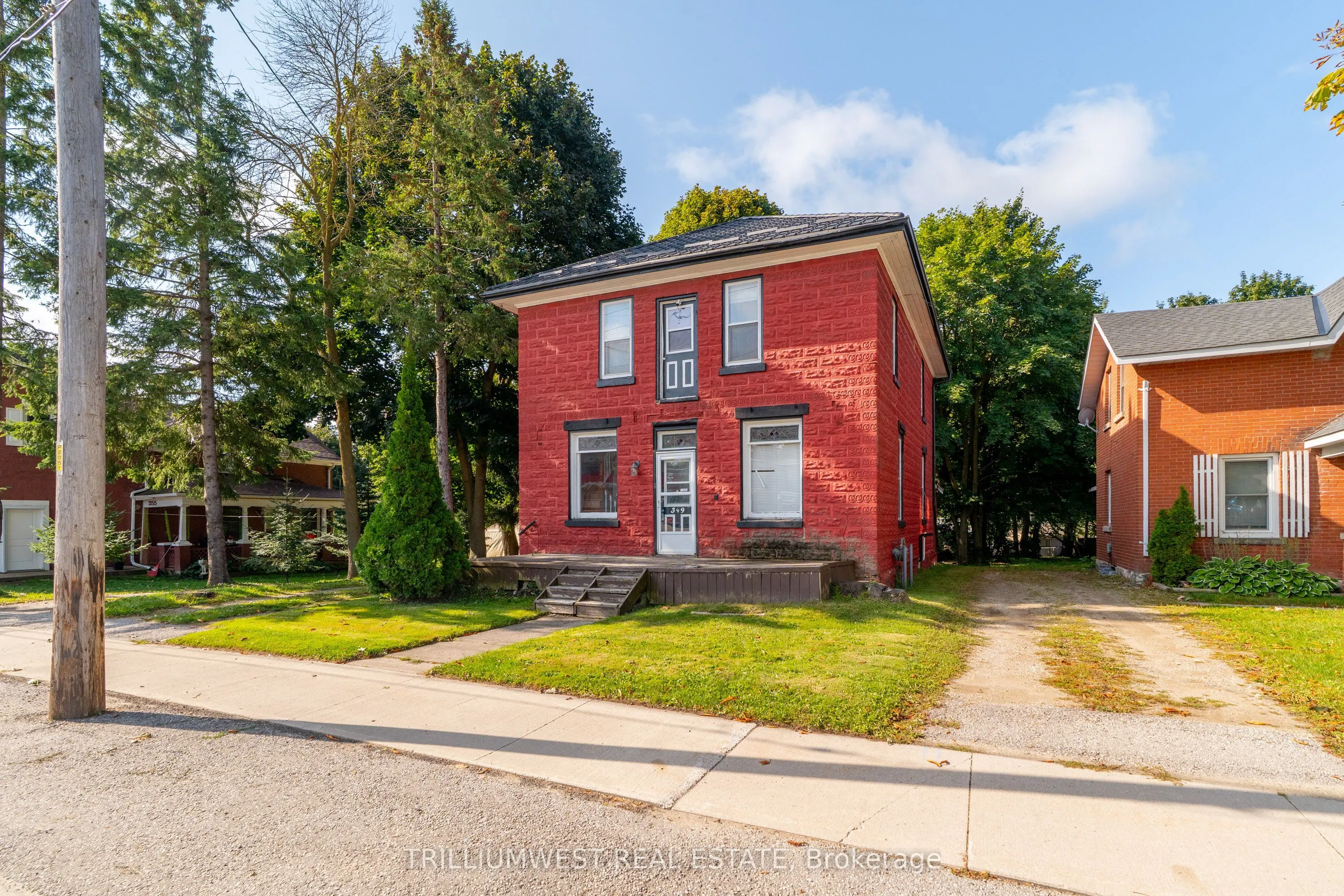 349 Main Street S